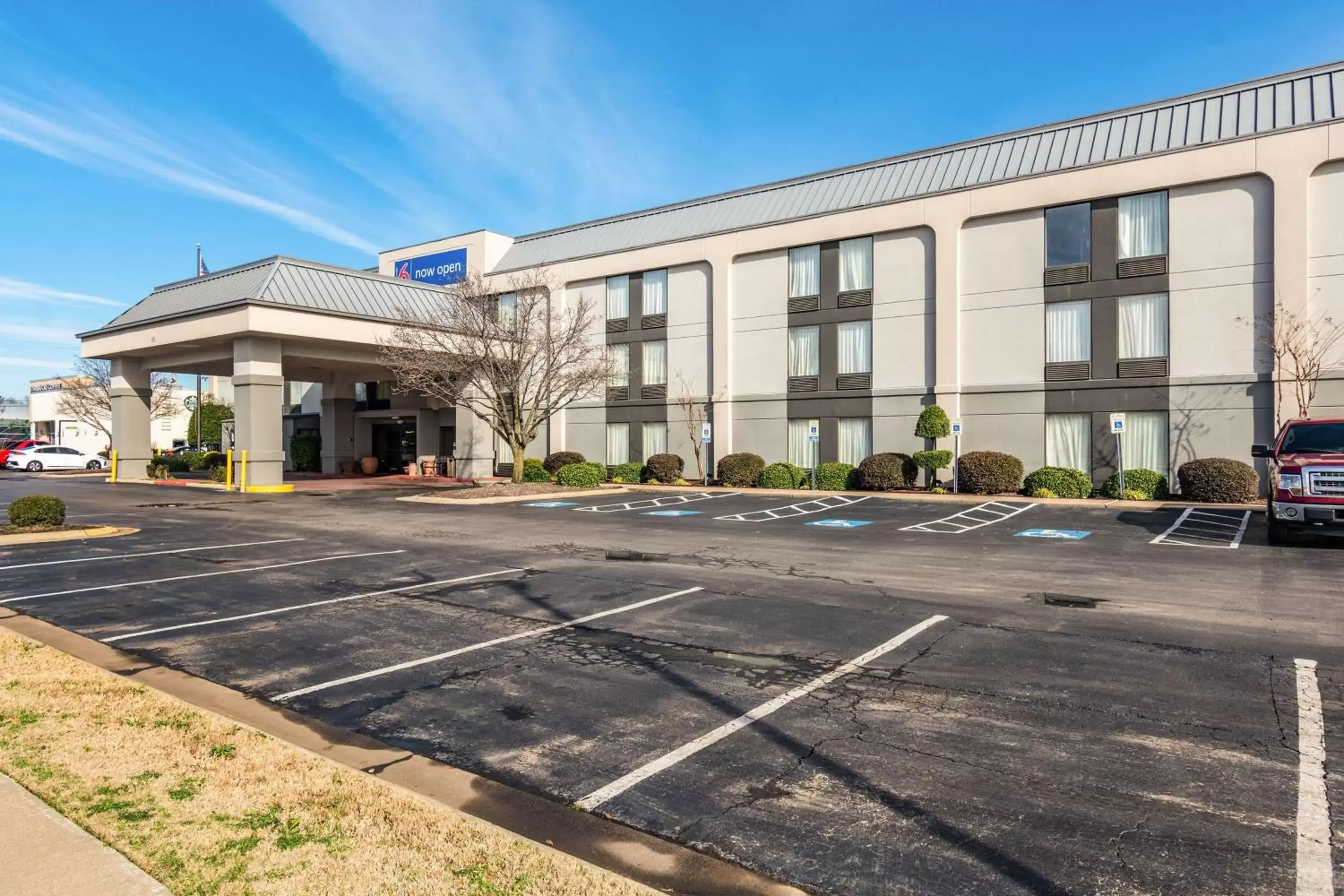 Property Building in Motel 6-Conway, AR