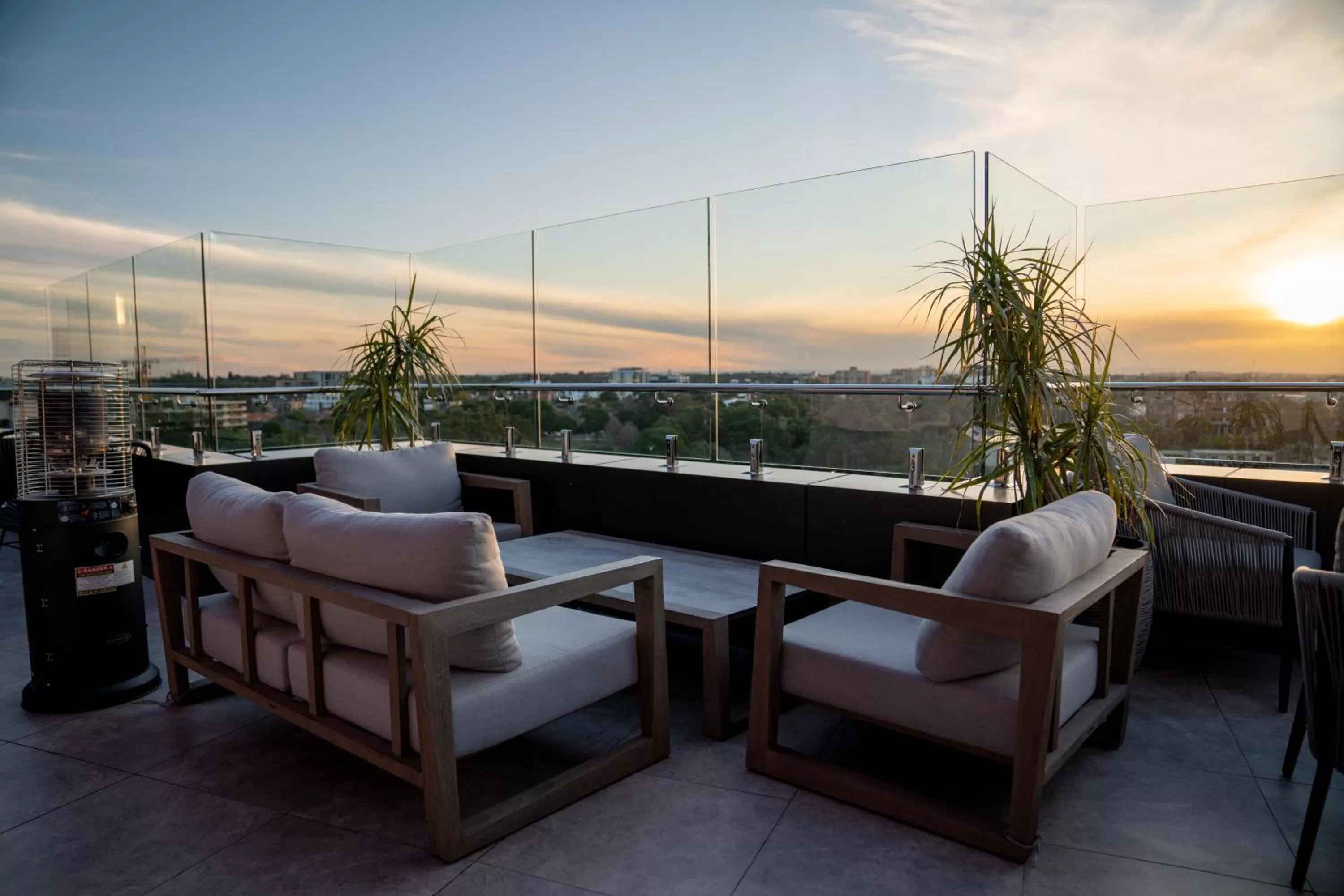 Lounge or bar in Crowne Plaza Sydney Burwood by IHG