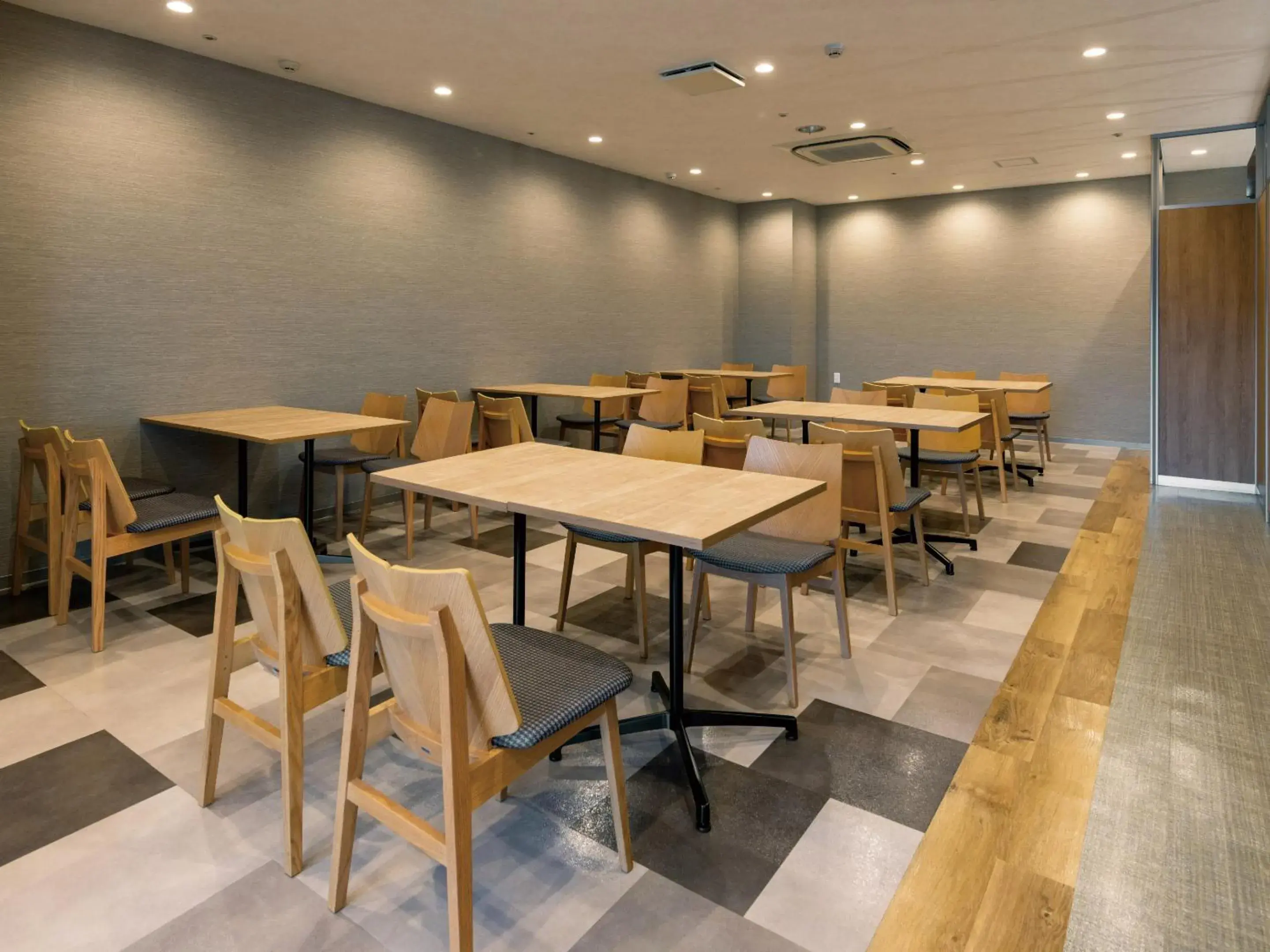 Area and facilities, Restaurant/Places to Eat in Tokai City Hotel