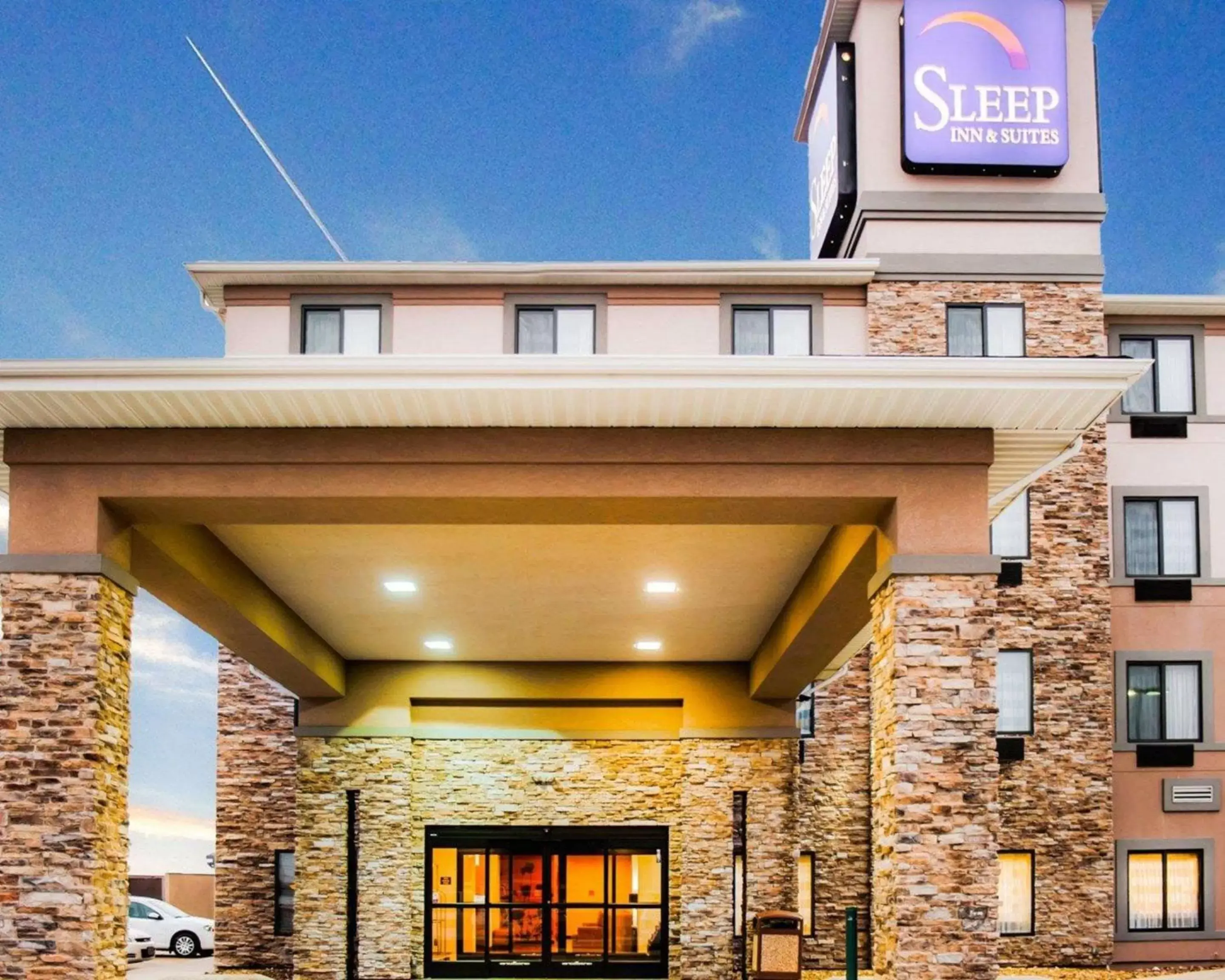 Property Building in Sleep Inn & Suites Fort Campbell