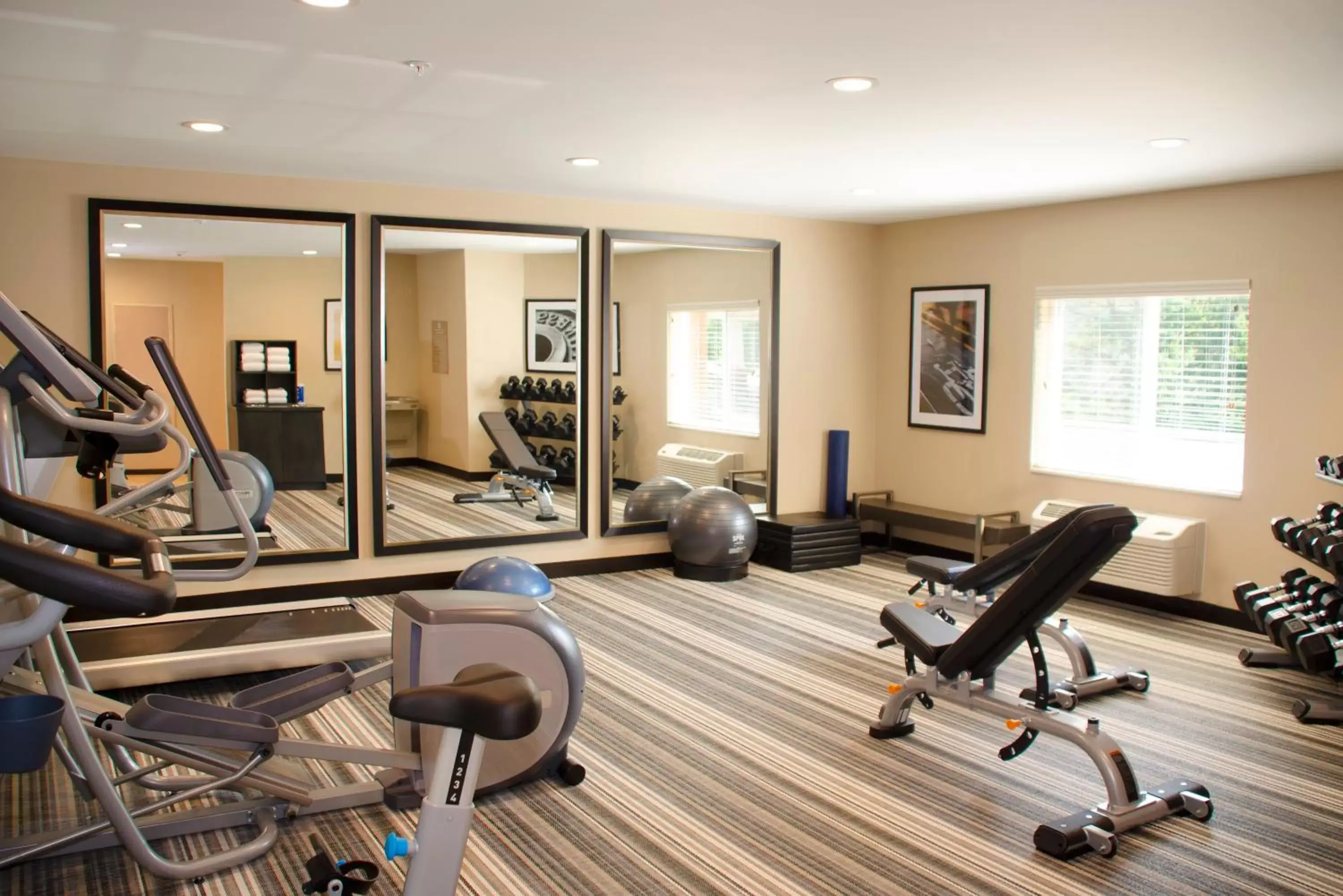 Fitness centre/facilities, Fitness Center/Facilities in Candlewood Suites - Lancaster West, an IHG Hotel