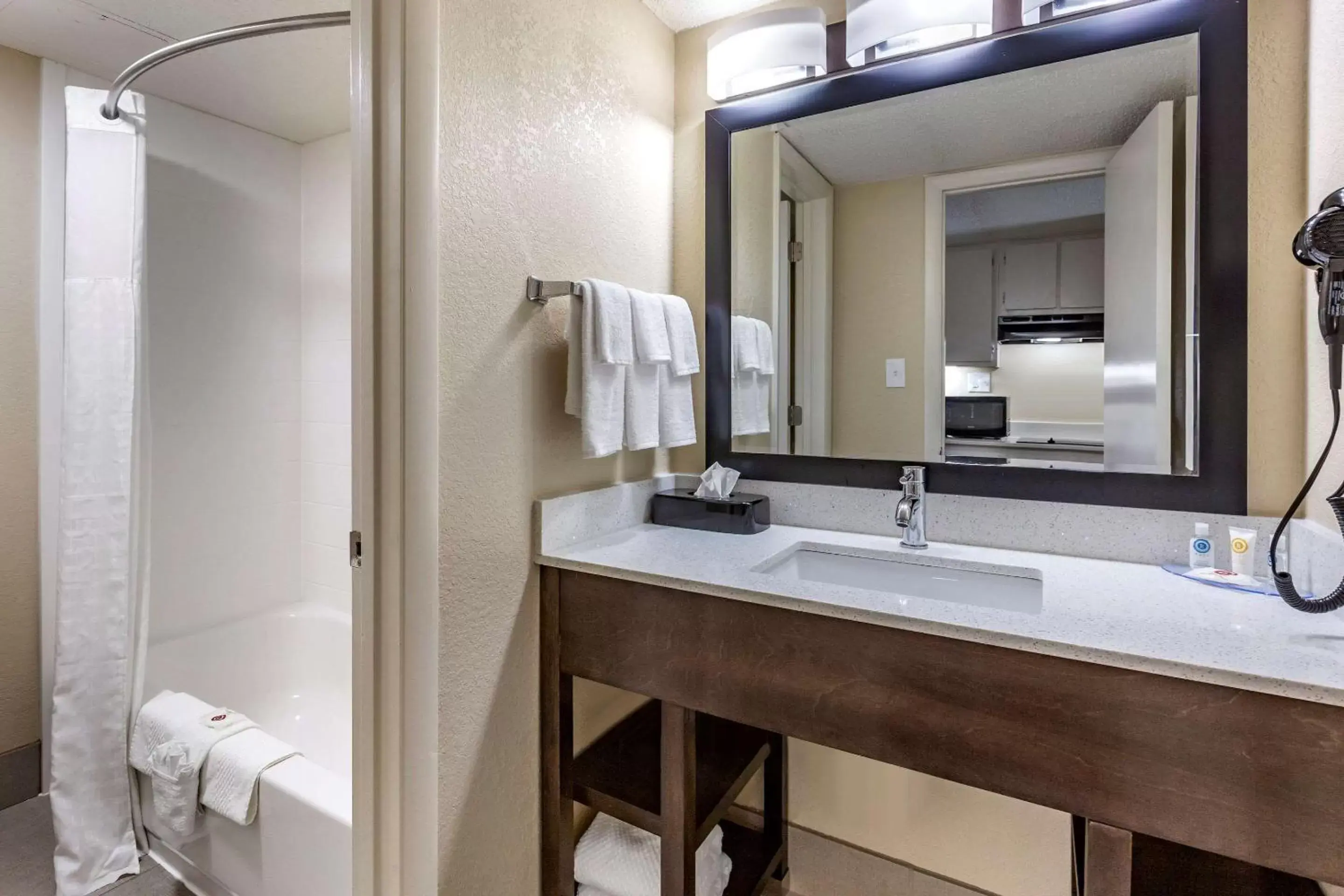 Photo of the whole room, Bathroom in Comfort Inn & Suites Spring Lake - Fayetteville Near Fort Liberty