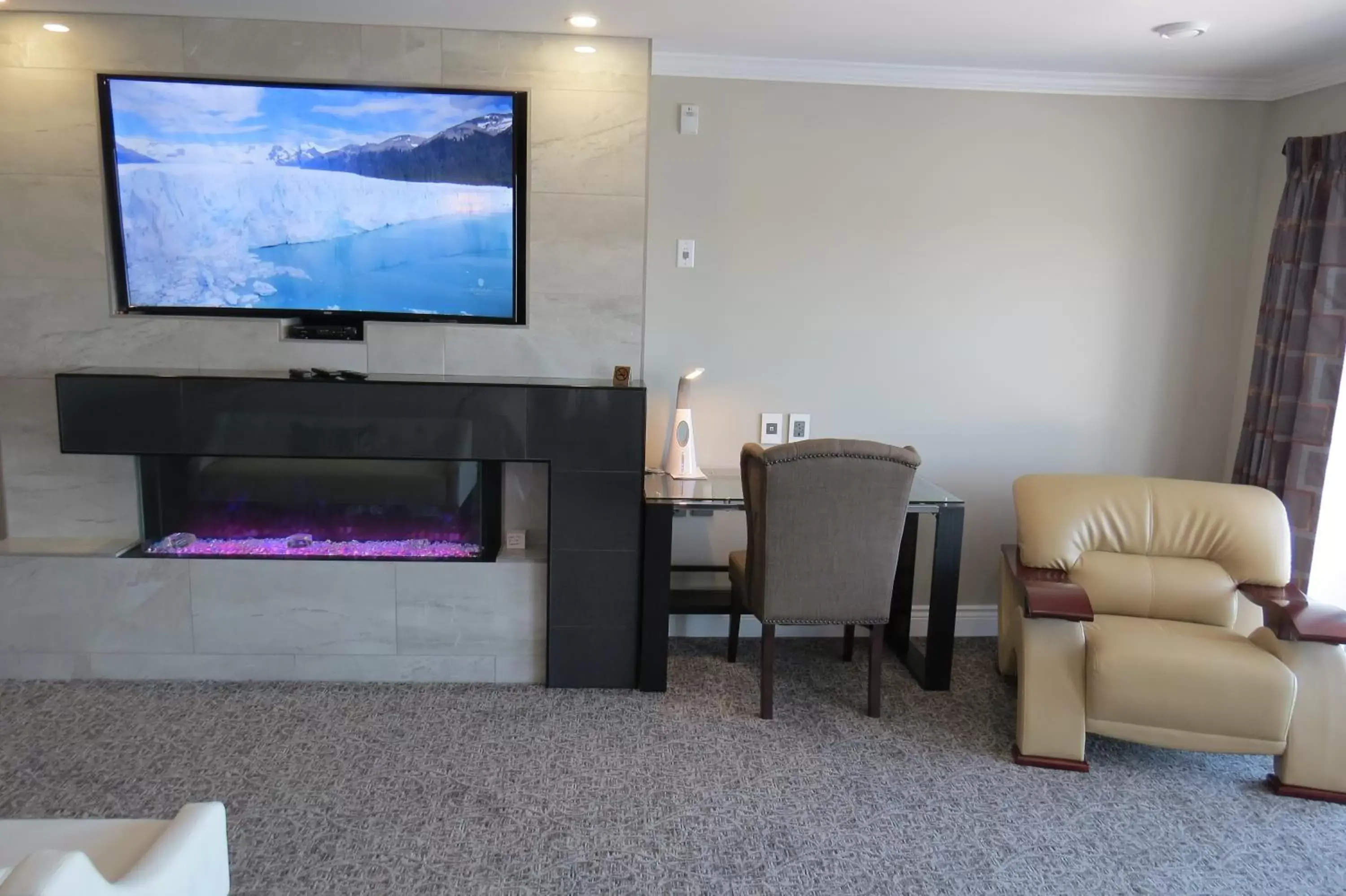 TV/Entertainment Center in Dockside Suites