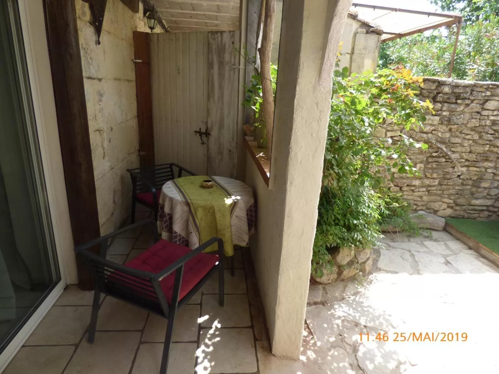 Balcony/Terrace in MAS MAURANE-Chambre d'hôte avec SPA privé aux portes d'ARLES