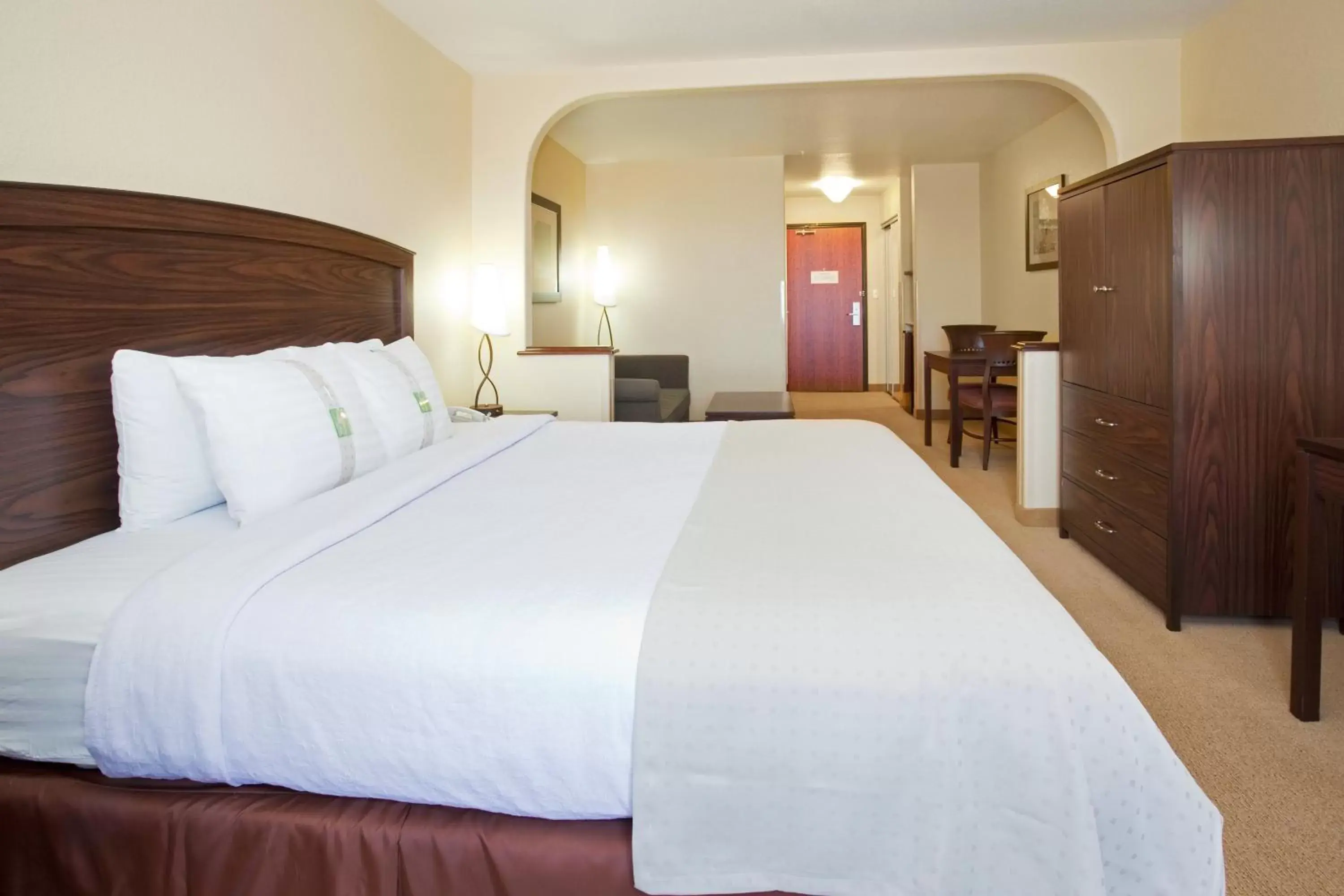 King Room - Mobility Access/Hearing Accessible in Holiday Inn Denver-Parker-E470/Parker Road, an IHG Hotel King Room - Mobility Access/Hearing Accessible in Holiday Inn Denver-Parker-E470/Parker Road, an IHG Hotel