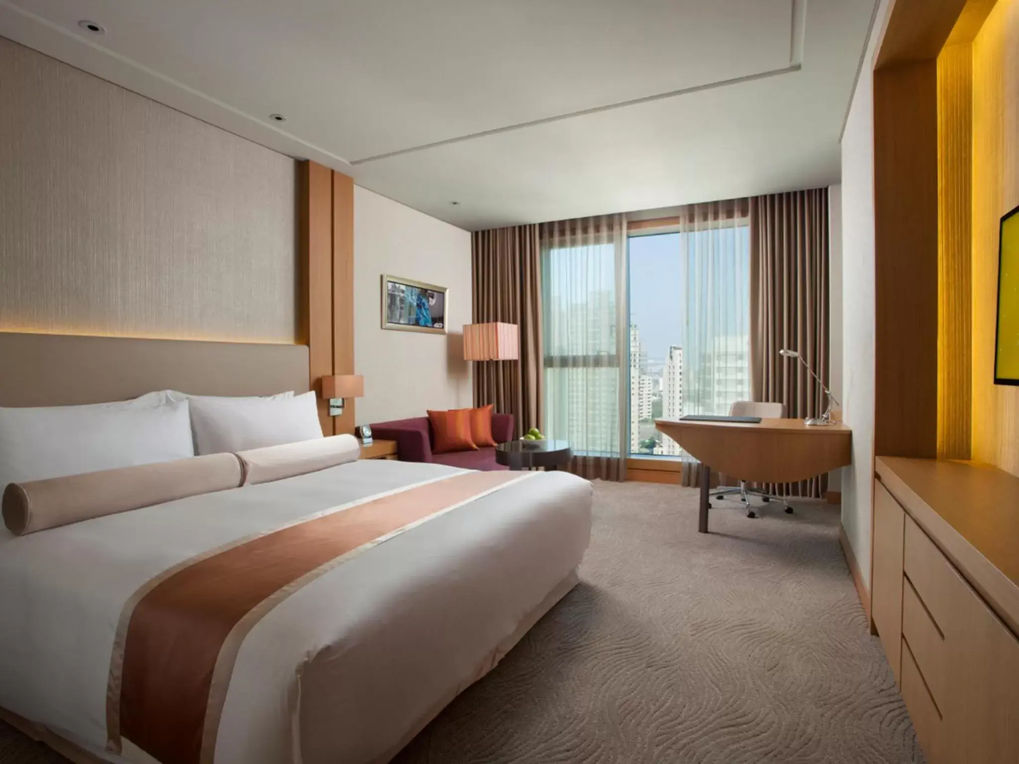 Deluxe King Room in Millennium Hotel Taichung