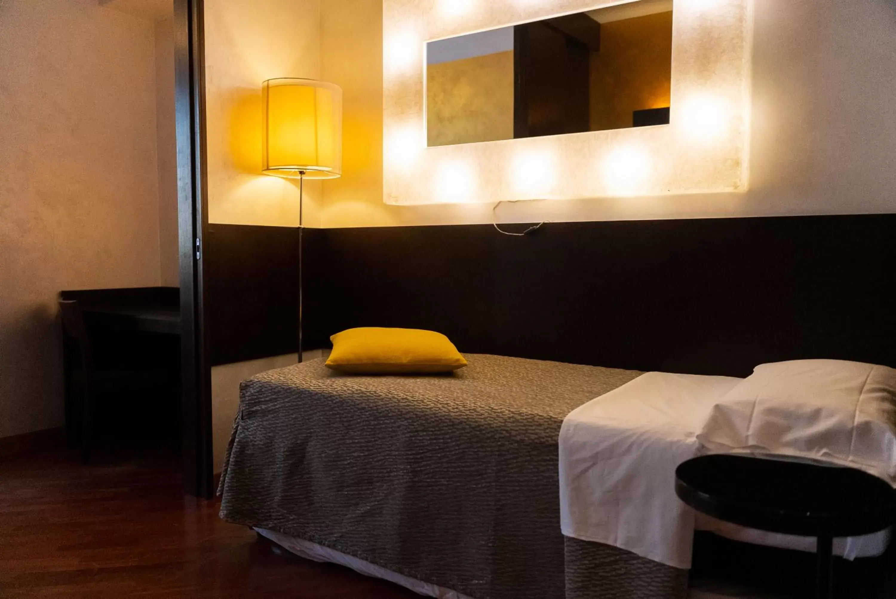 Bed in Hotel Re Di Roma