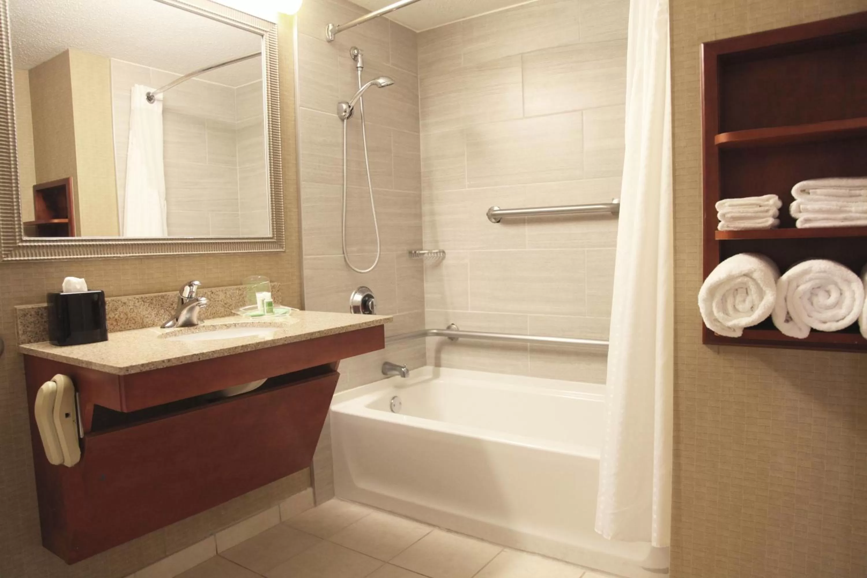 King Room - Hearing Accessible - Roll-in Shower in Holiday Inn Dayton/Fairborn I-675, an IHG Hotel