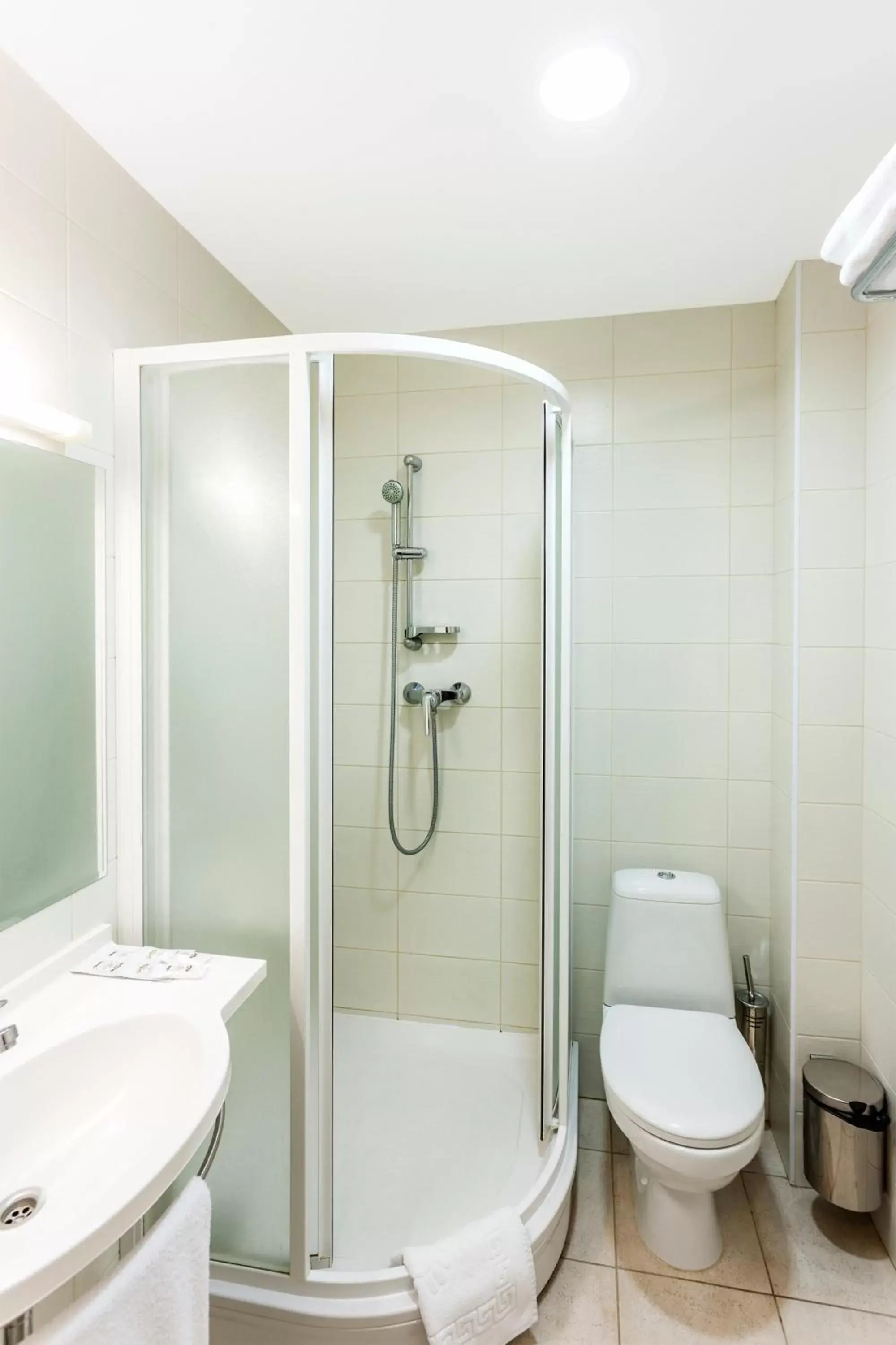Shower, Bathroom in Park Villa