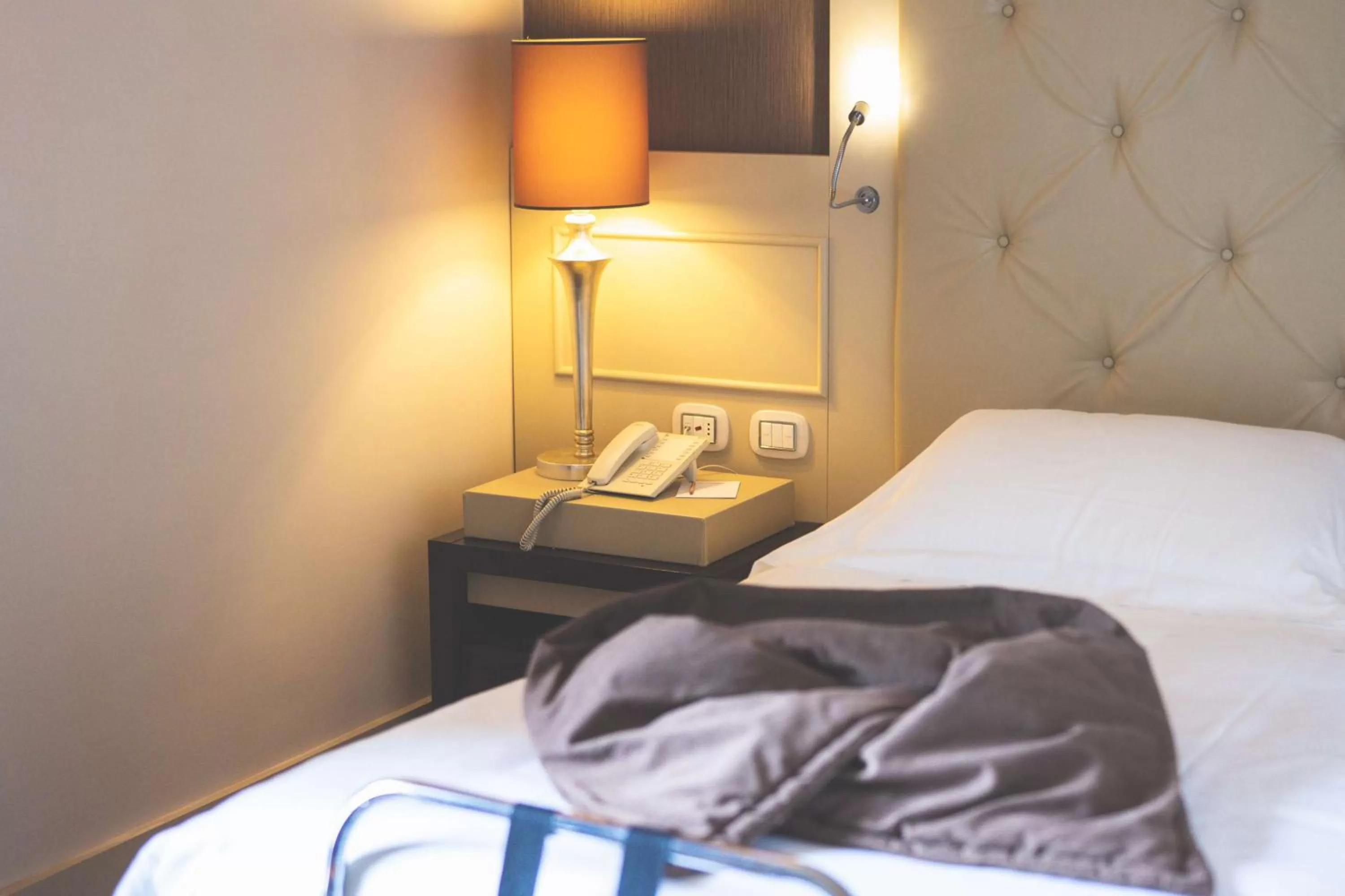 Photo of the whole room, Bed in Best Western Plus Hotel Perla Del Porto