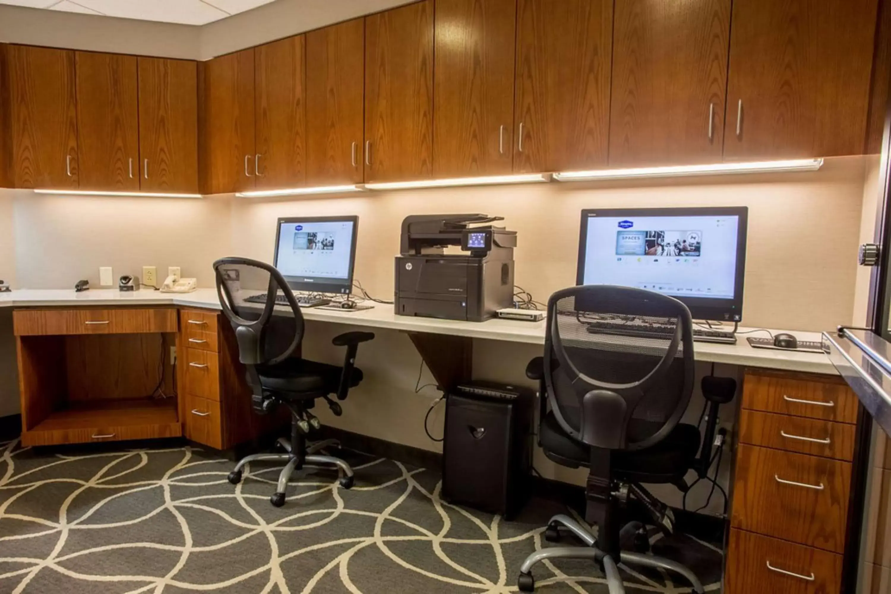 Business facilities, Business Area/Conference Room in Hampton Inn & Suites Tilton