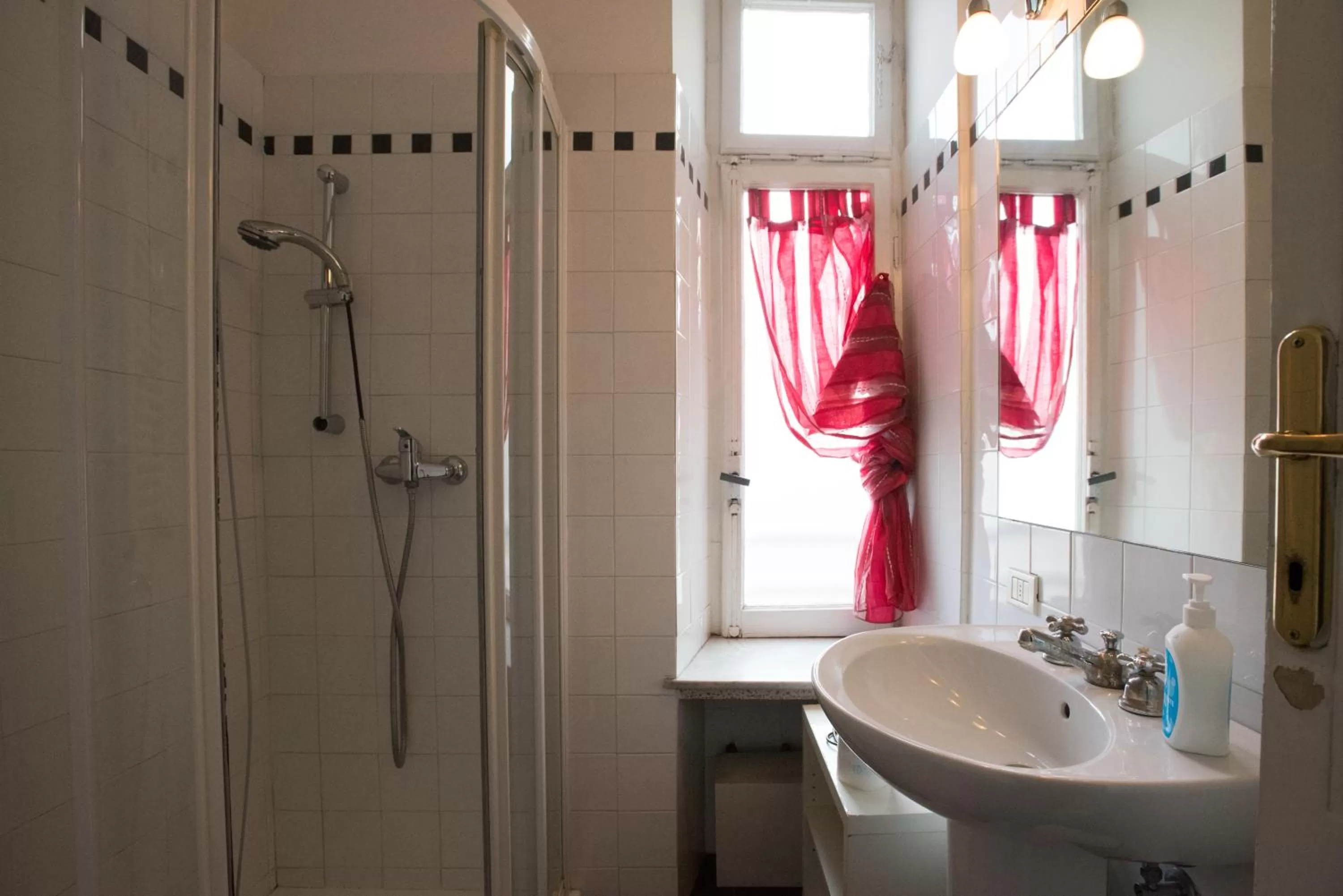 Bathroom in Quo Vadis Roma 2