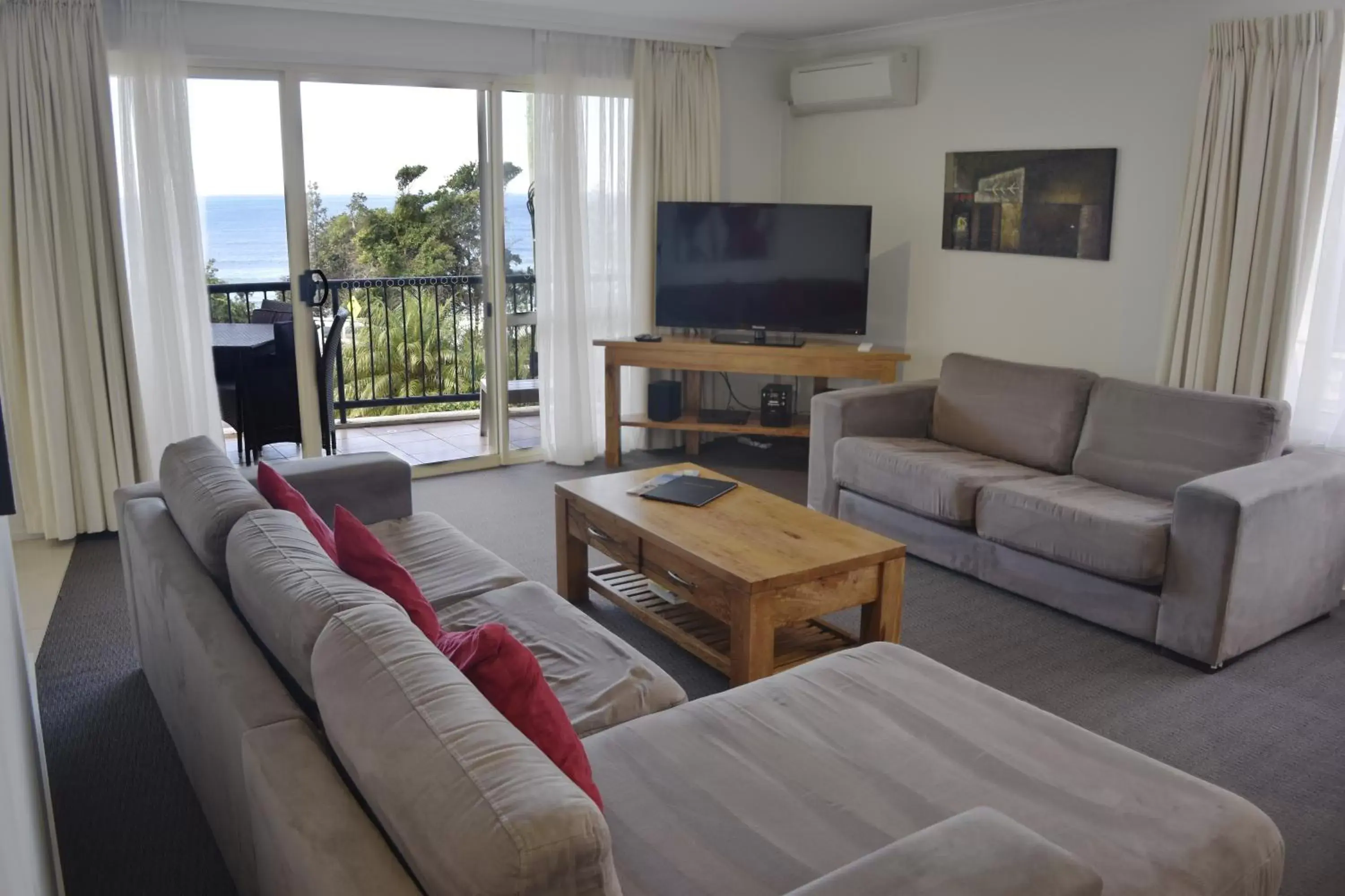 Patio, Seating Area in Beachside Holiday Apartments