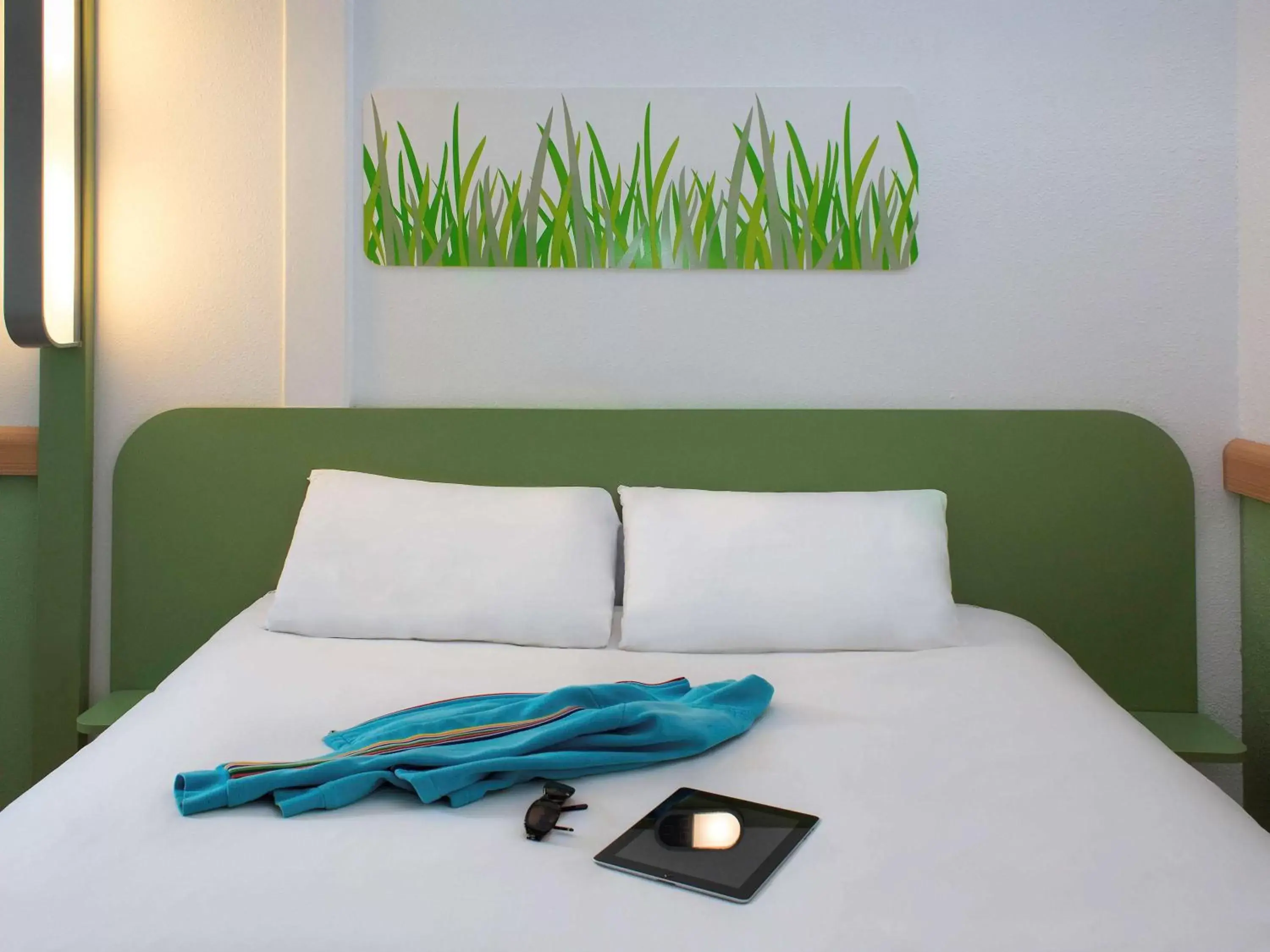 Photo of the whole room, Bed in ibis budget Chambéry Sud Challes Les Eaux Photo of the whole room, Bed in ibis budget Chambéry Sud Challes Les Eaux