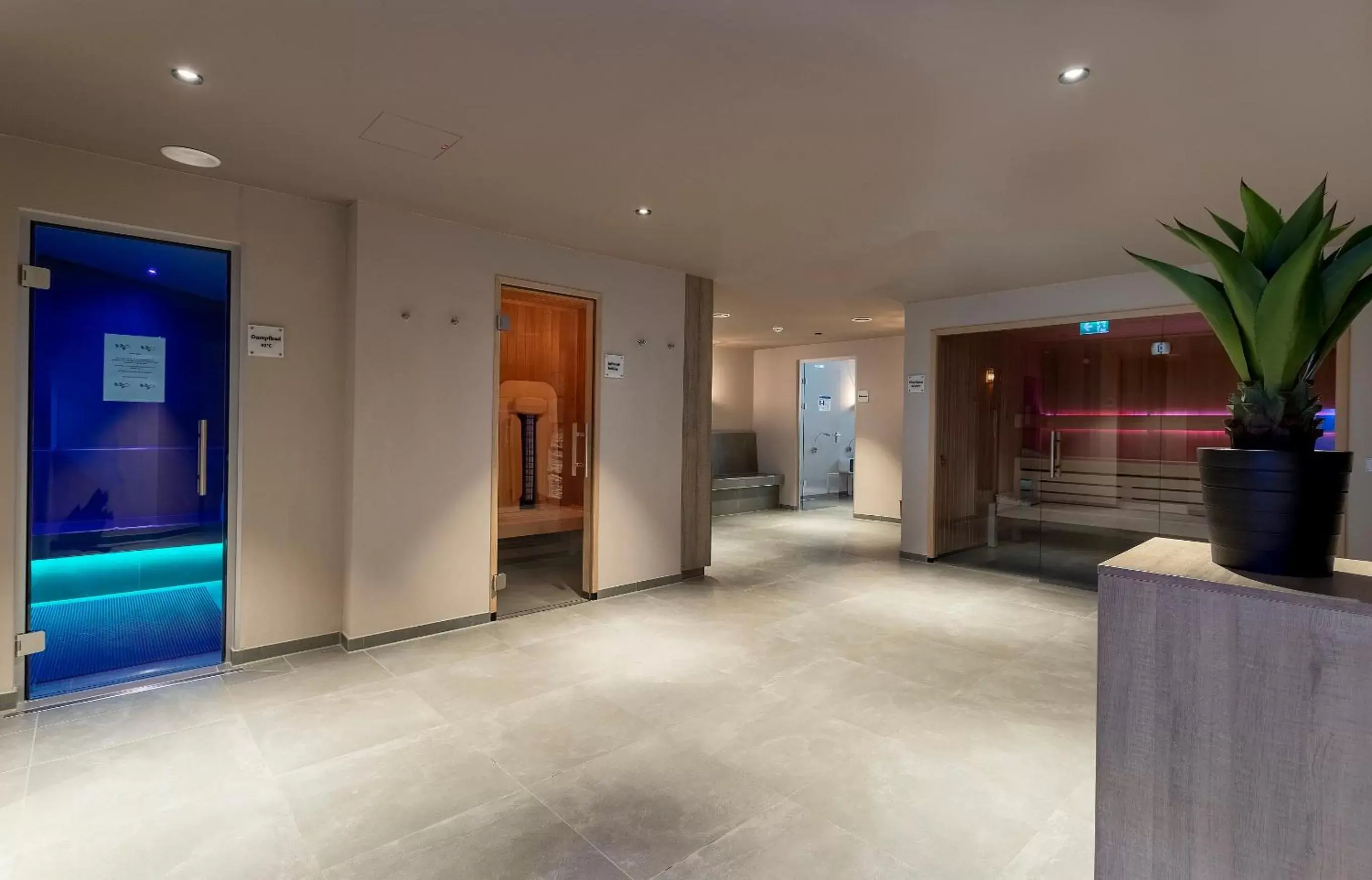Spa and wellness centre/facilities, Lobby/Reception in Country Hotel Timmendorfer Strand