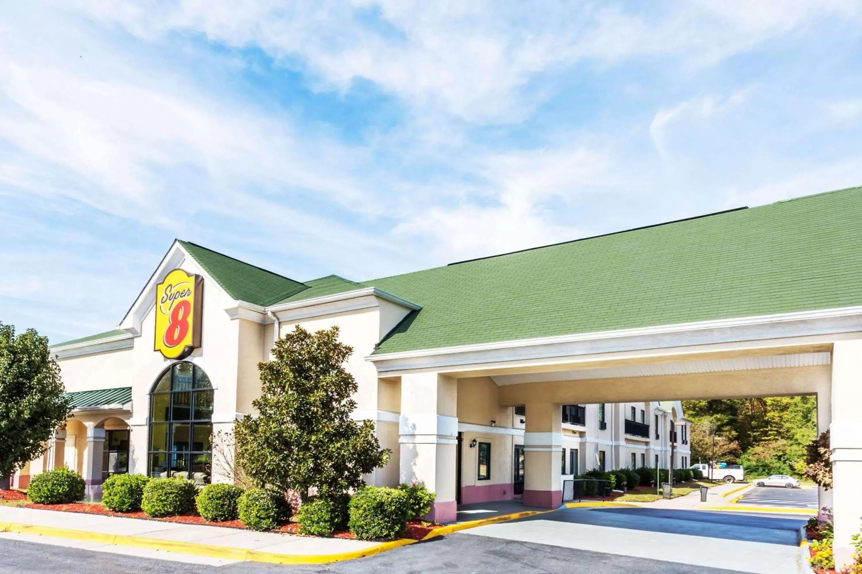 Property building in Super 8 by Wyndham Hull Street Midlothian Richmond Area Property building in Super 8 by Wyndham Hull Street Midlothian Richmond Area