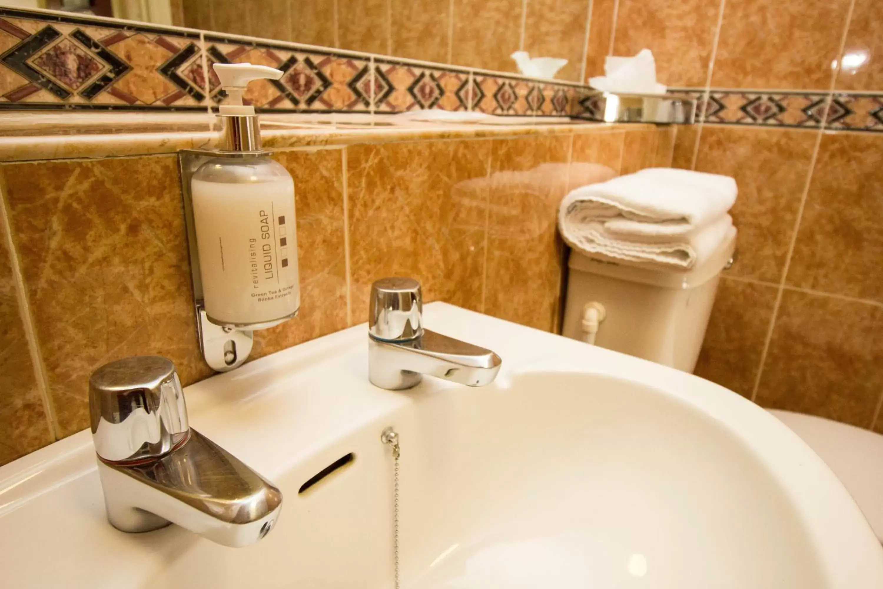 Bathroom in Drury Court Hotel