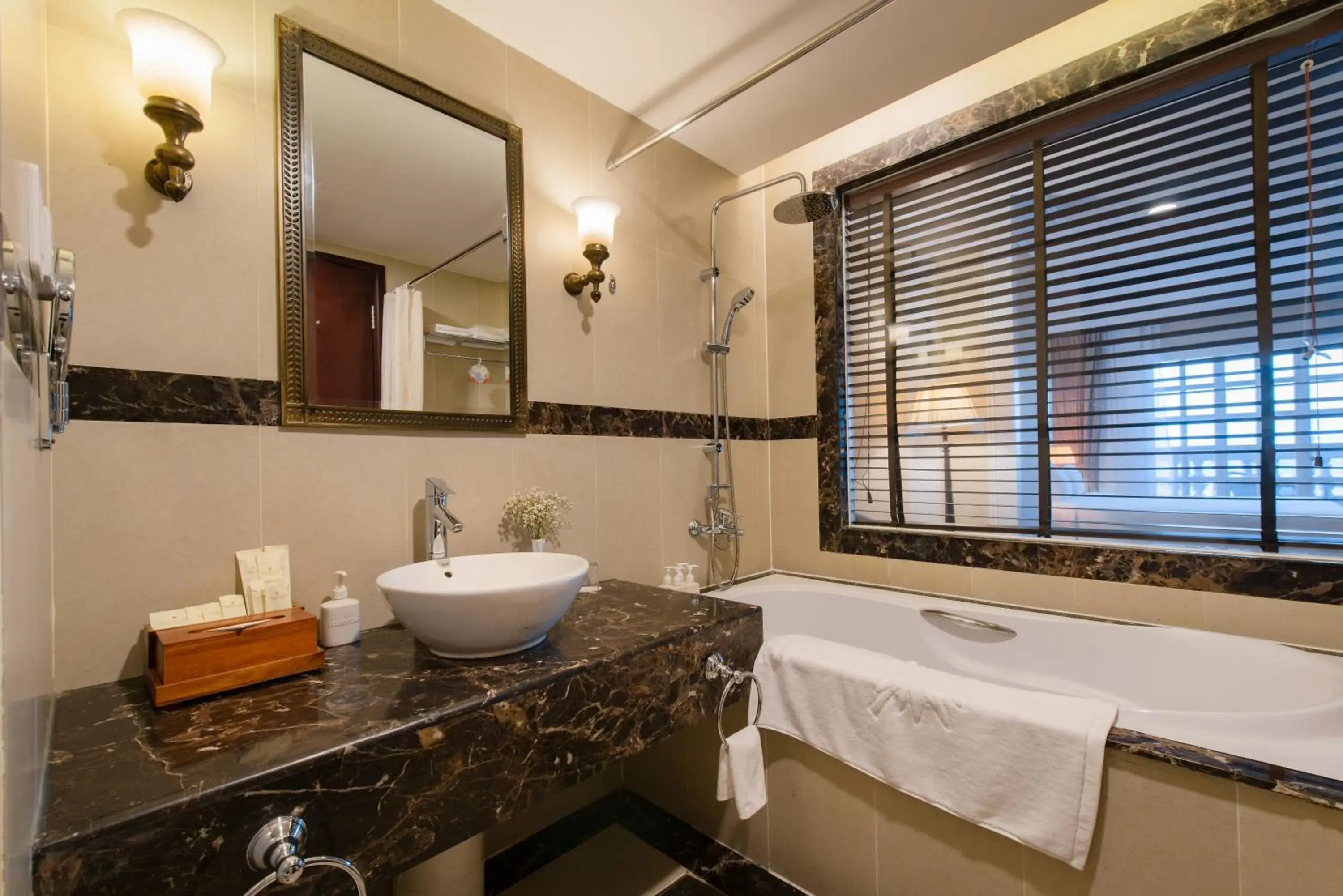 Bathroom in Sunrise Nha Trang Beach Hotel & Spa