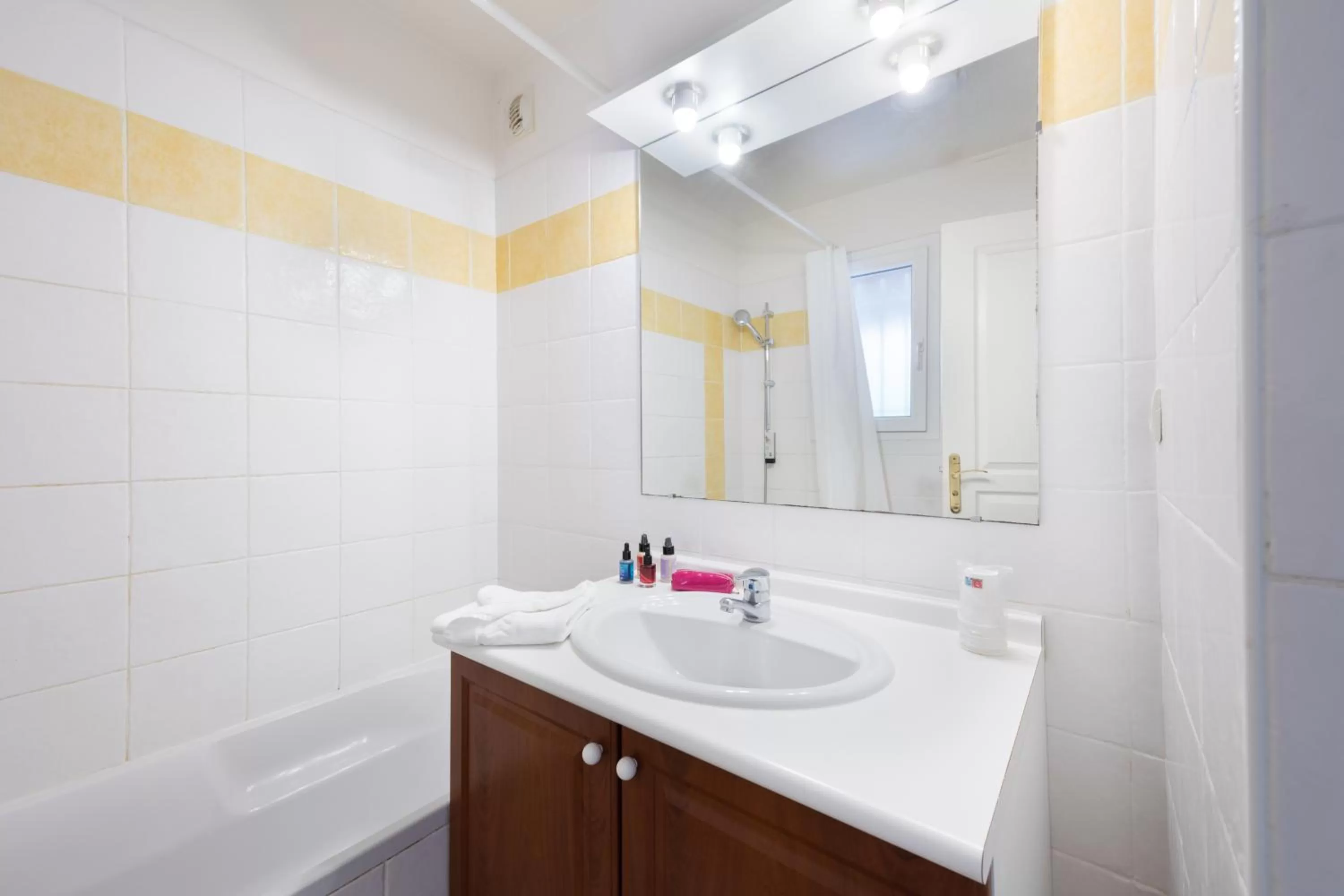 Bathroom in Garden & City Les Bastides de Grimaud