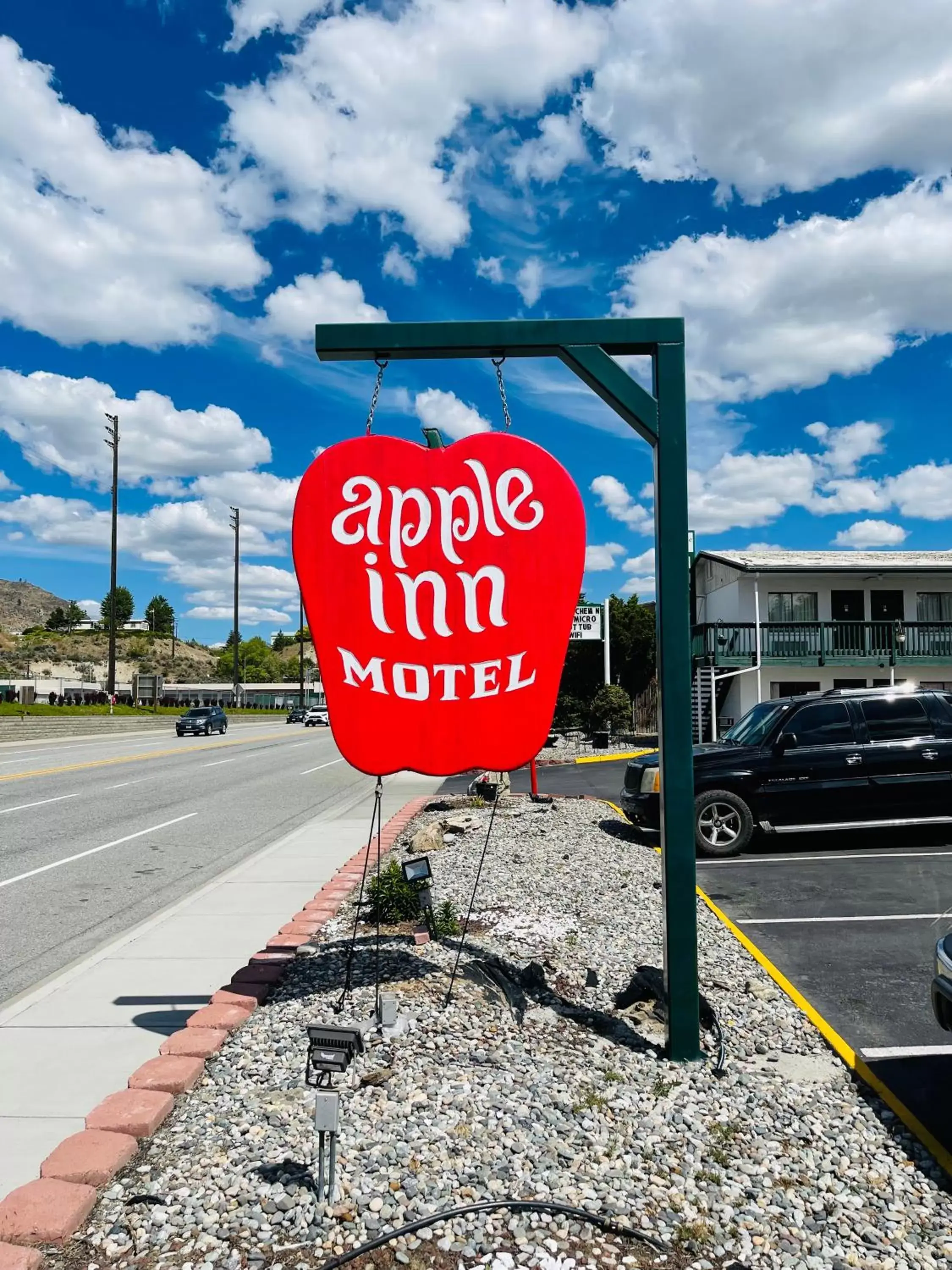 Property building, Property Logo/Sign in Apple Inn Motel