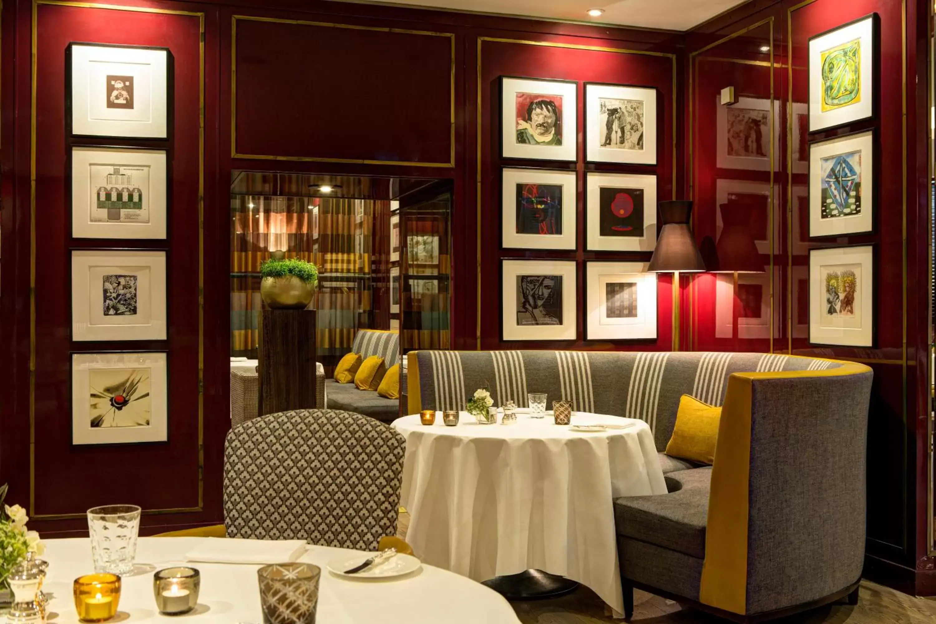 Restaurant/Places to Eat in The Balmoral Hotel