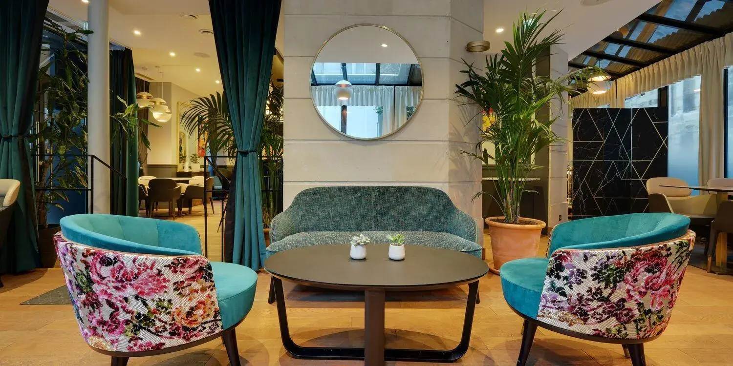 Lounge or bar, Seating Area in Hotel Lumen Paris Louvre