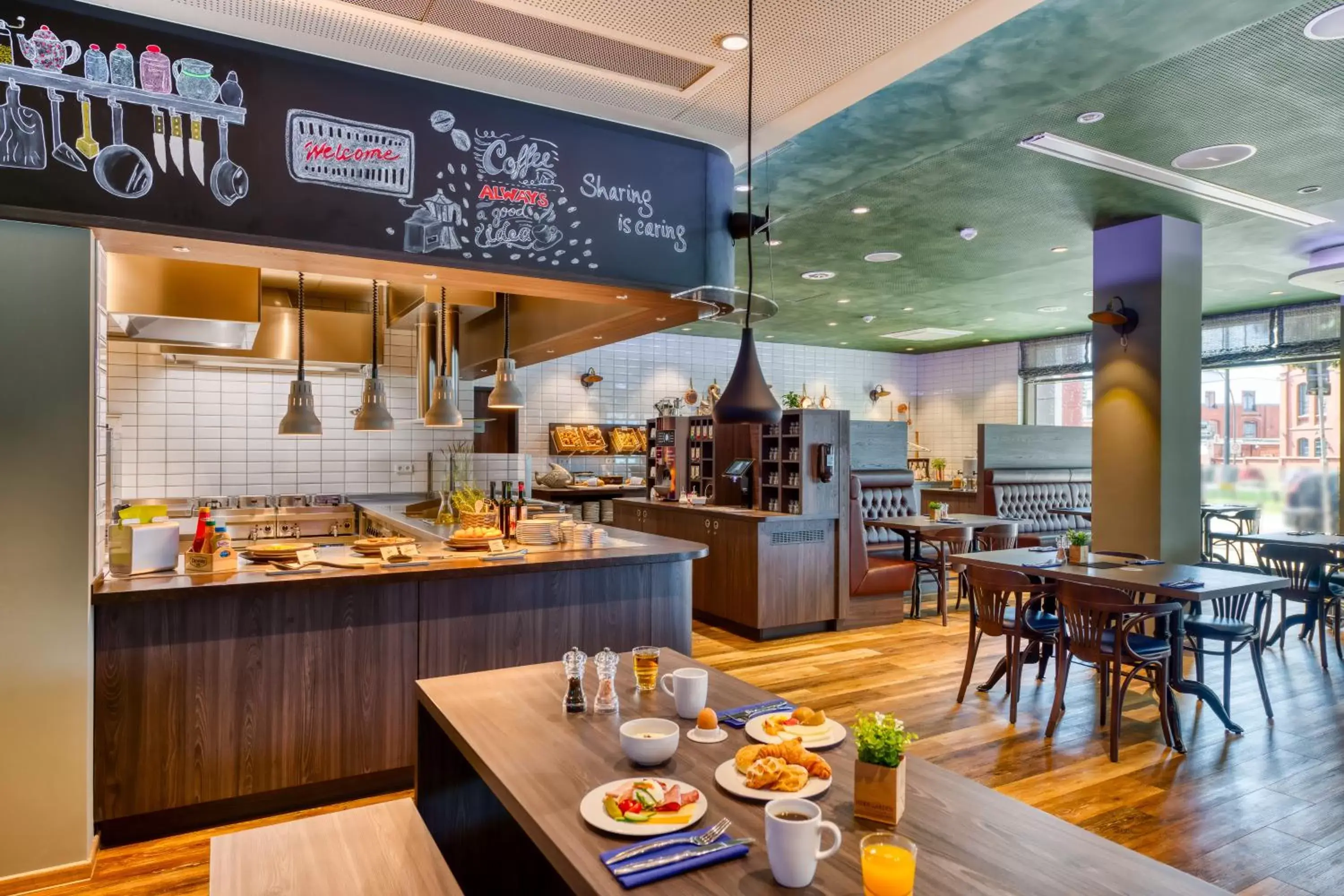 Breakfast, Restaurant/Places to Eat in ibis Styles Hamburg Barmbek