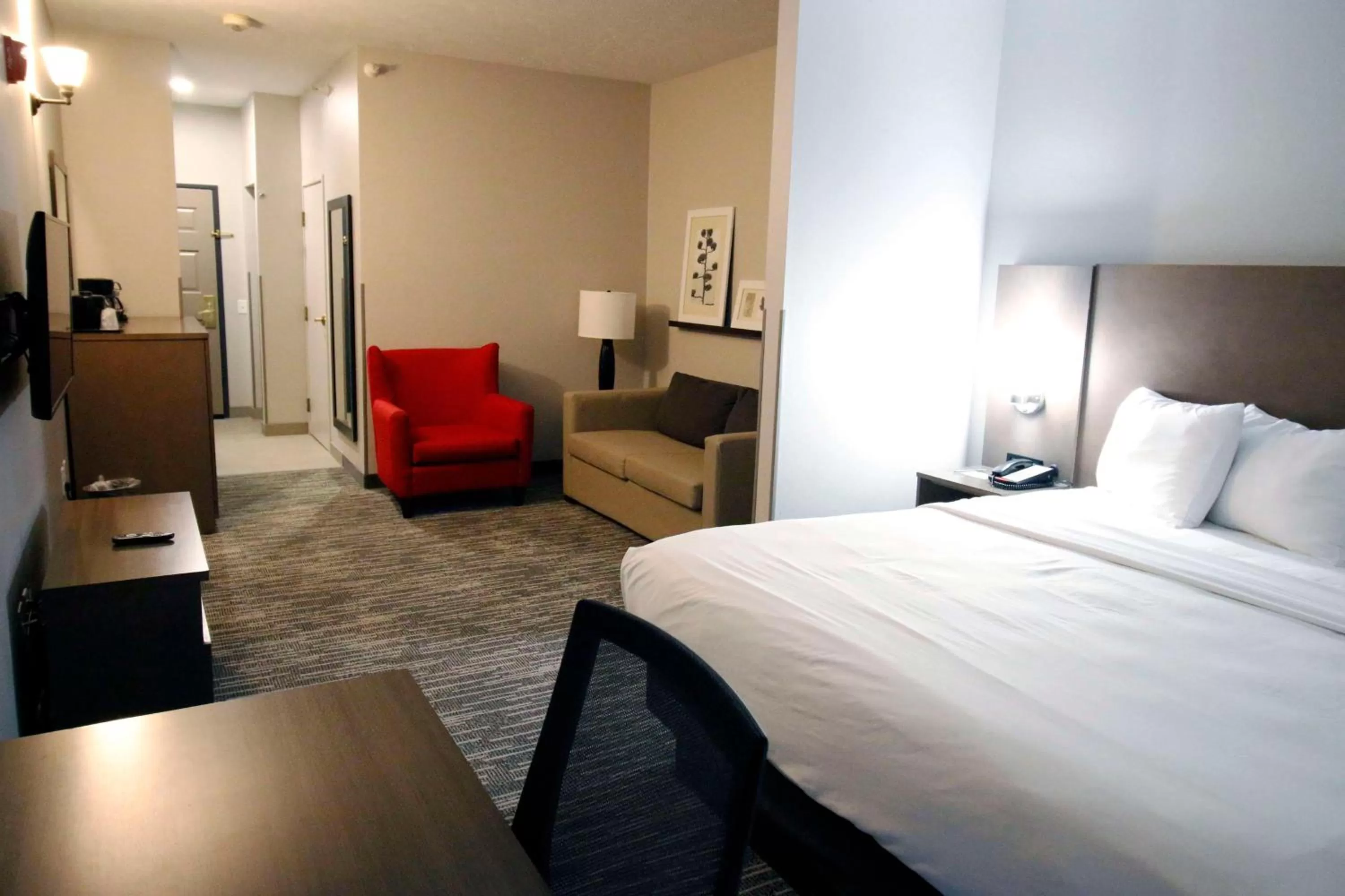 King Studio with Sofa Bed - Non-Smoking in Country Inn & Suites by Radisson, Council Bluffs, IA
