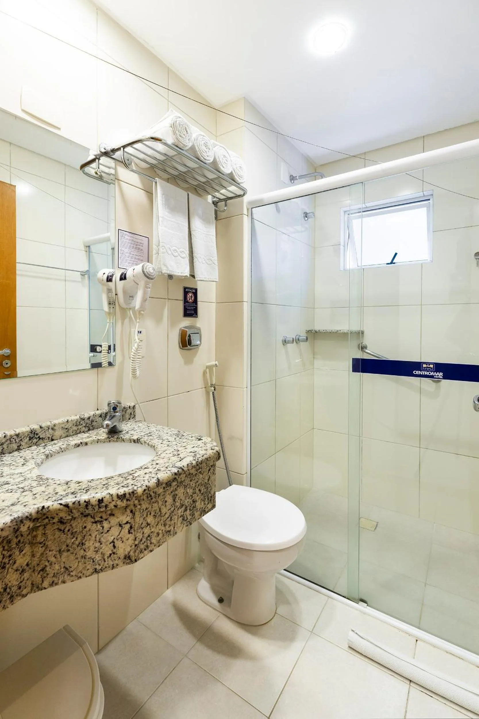 Bathroom in Centromar Hotel