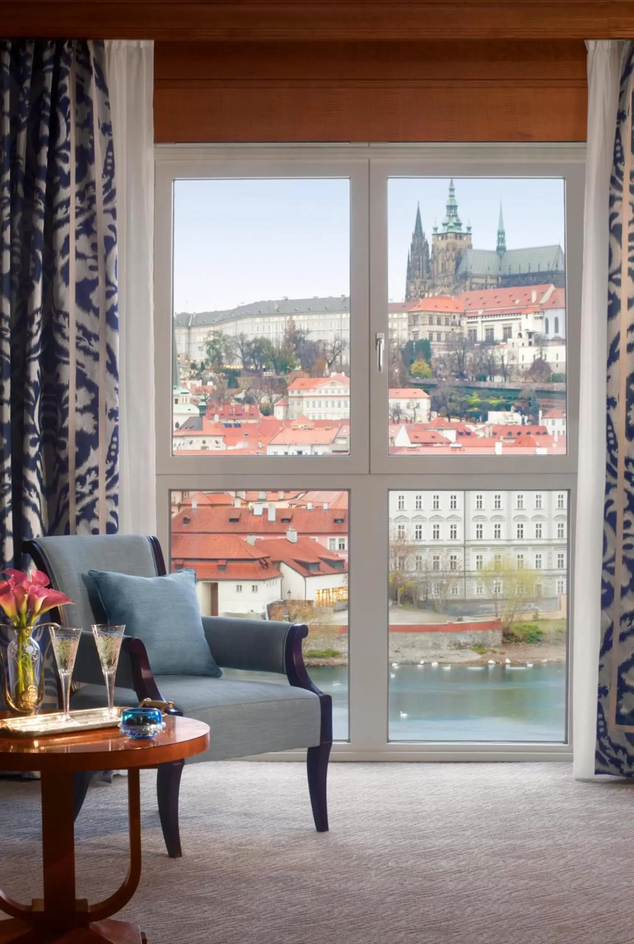 Living room in Four Seasons Hotel Prague