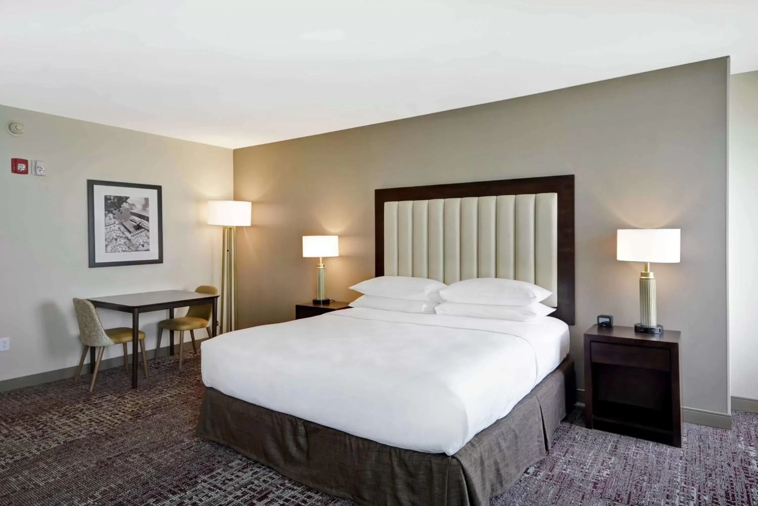 Bed in DoubleTree by Hilton Chicago Midway Airport, IL