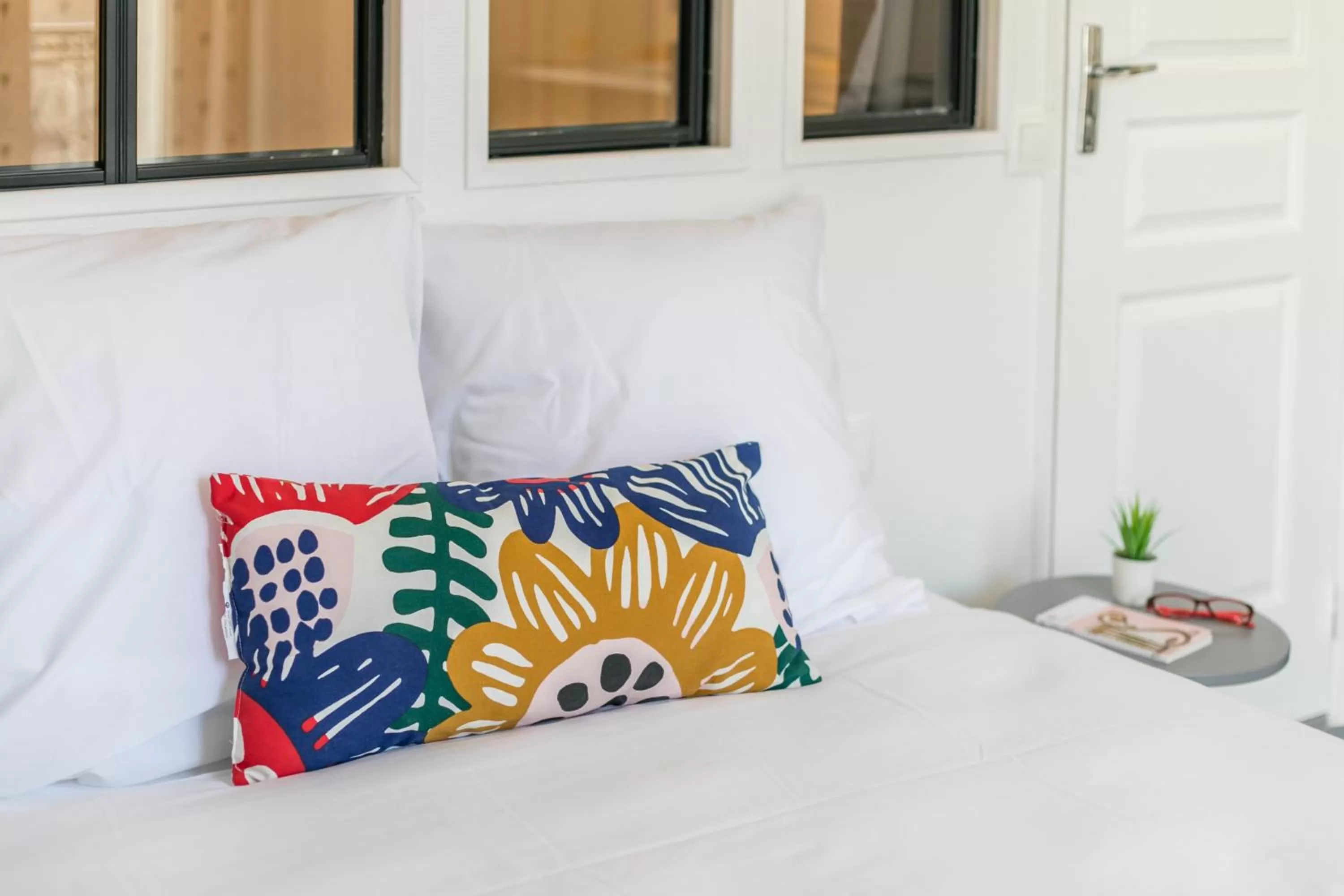 Bed in WS Haussmann - La Fayette