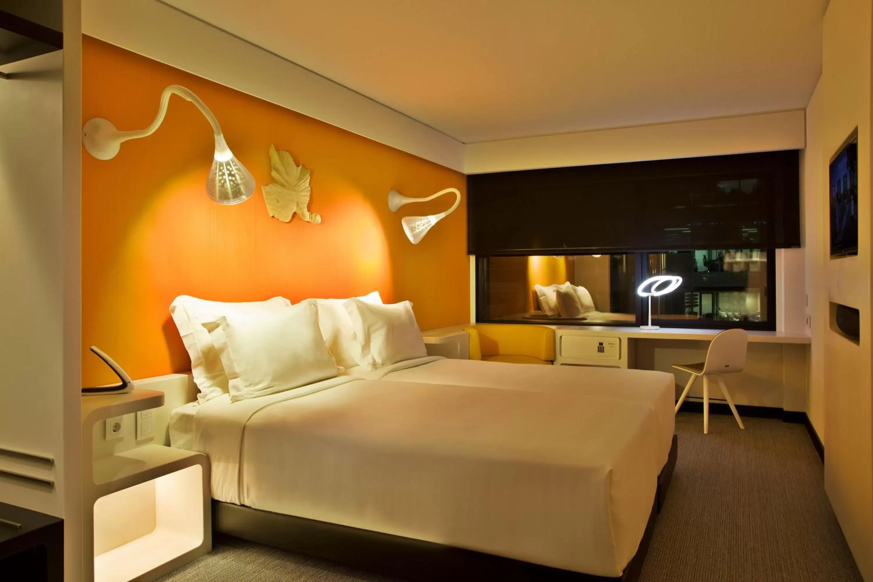 Bedroom, Bed in EVOLUTION Lisboa Hotel