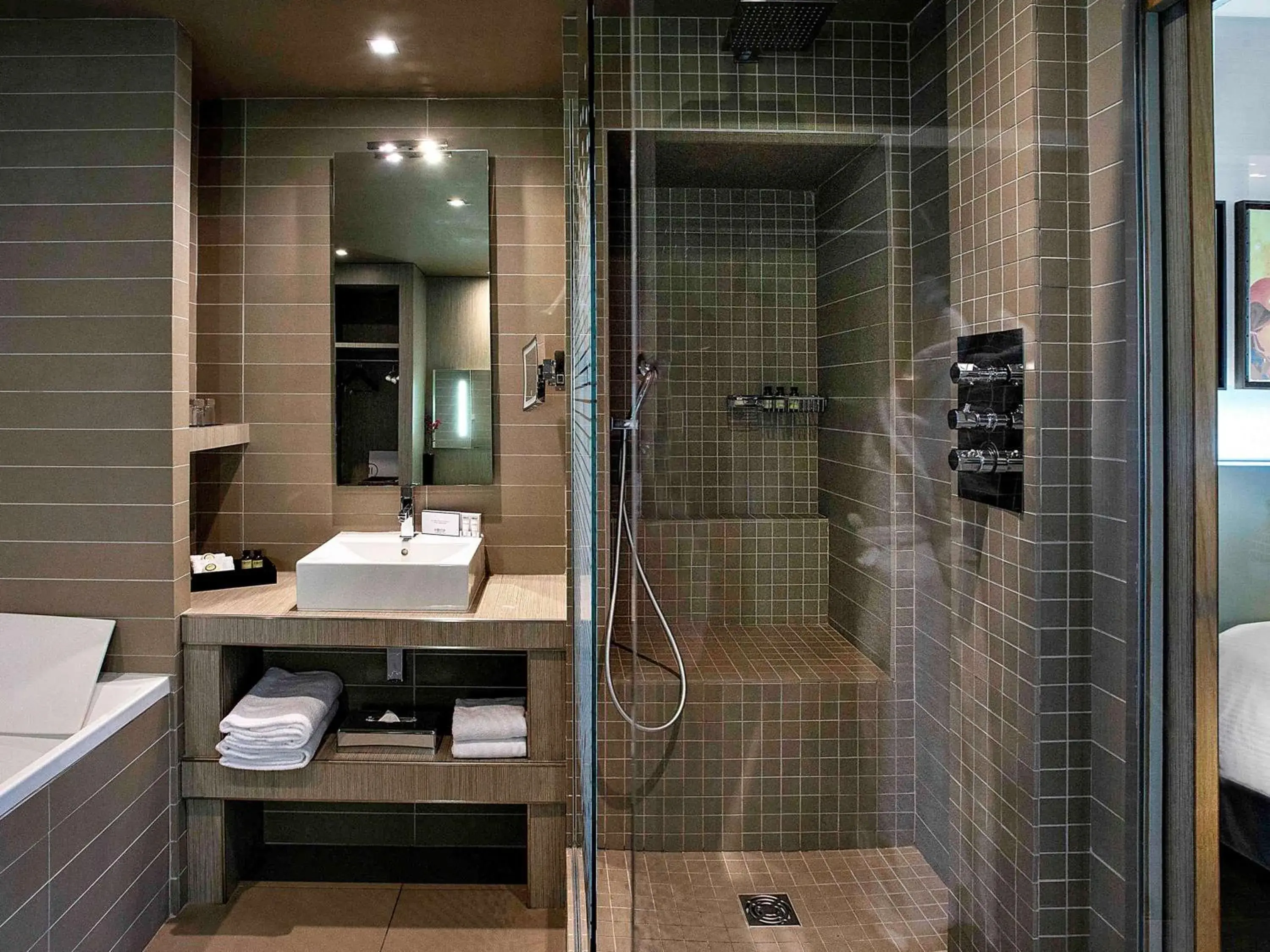 Photo of the whole room, Bathroom in Pullman Toulouse Centre Ramblas