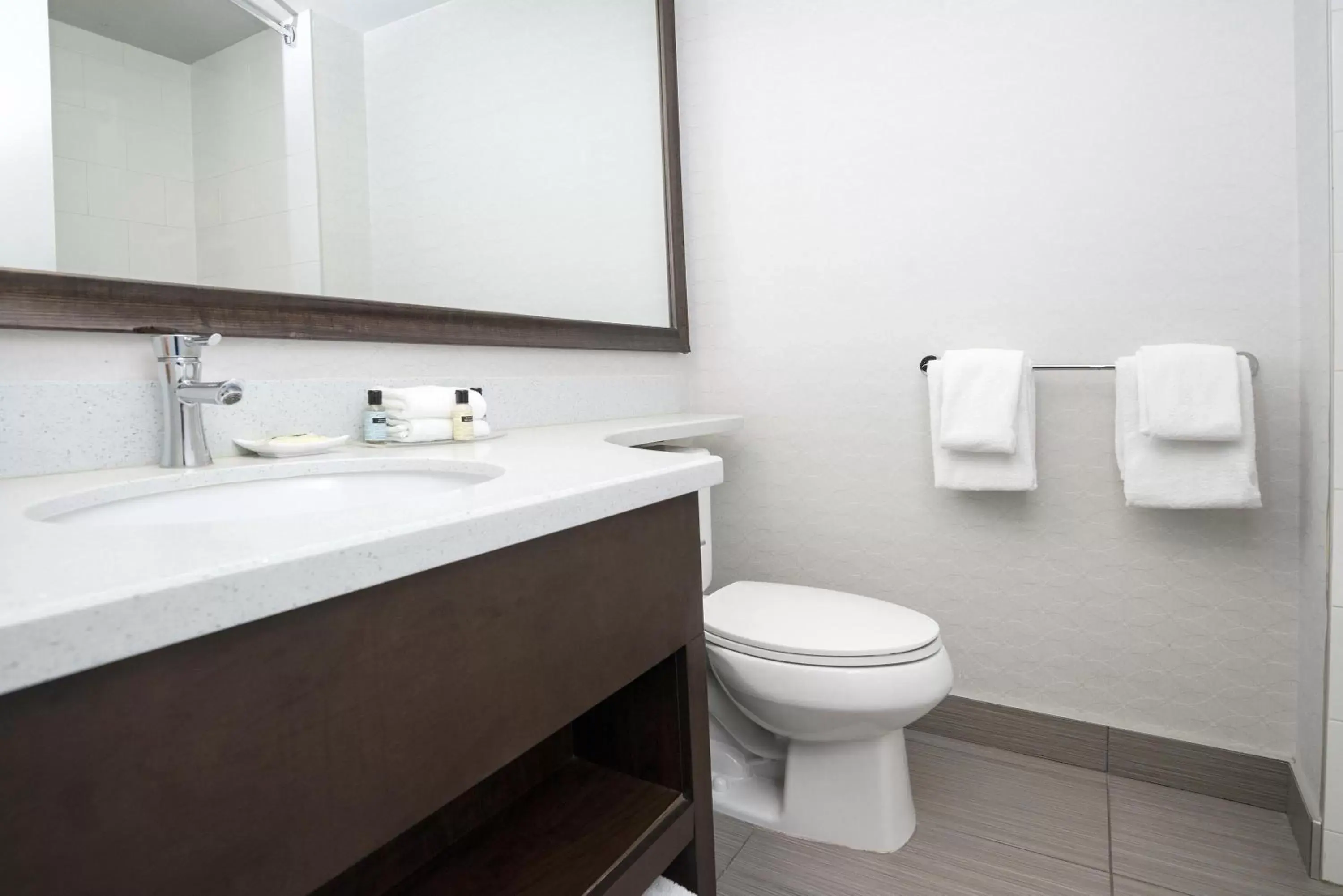 Bathroom in Sandman Hotel & Suites Calgary South