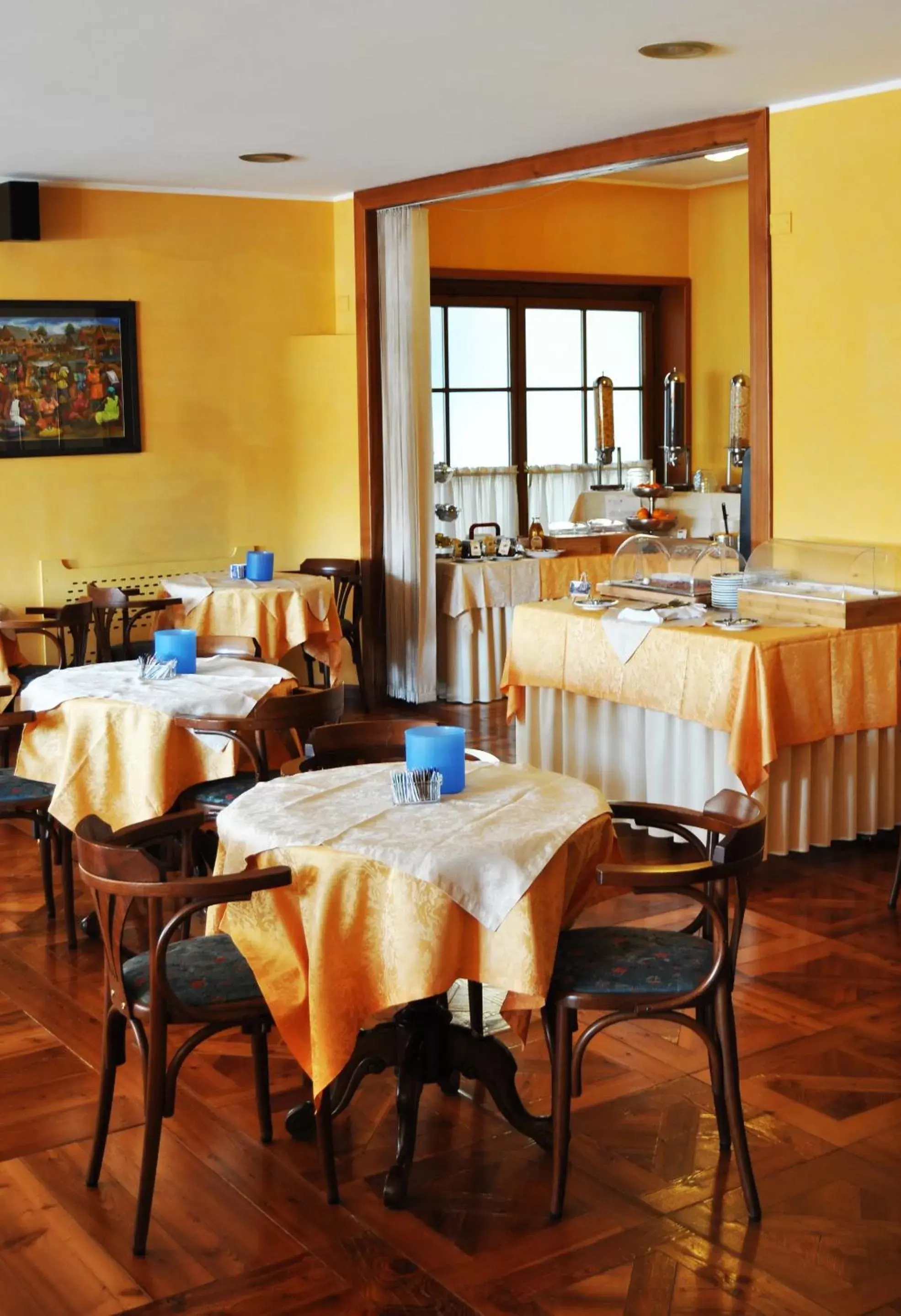Breakfast, Restaurant/Places to Eat in Hotel Elena