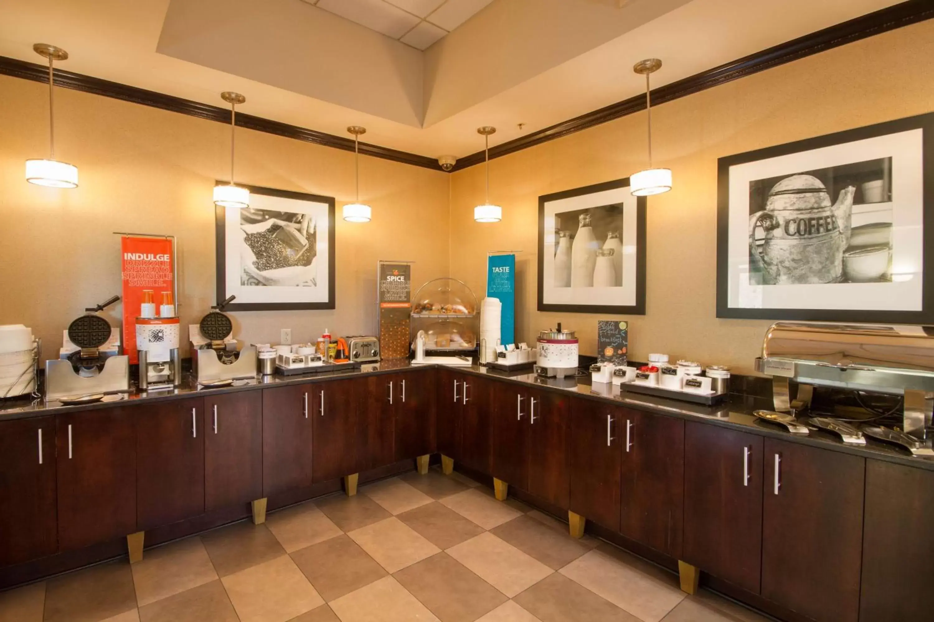 Breakfast, Restaurant/Places to Eat in Hampton Inn Buffalo-South/I-90