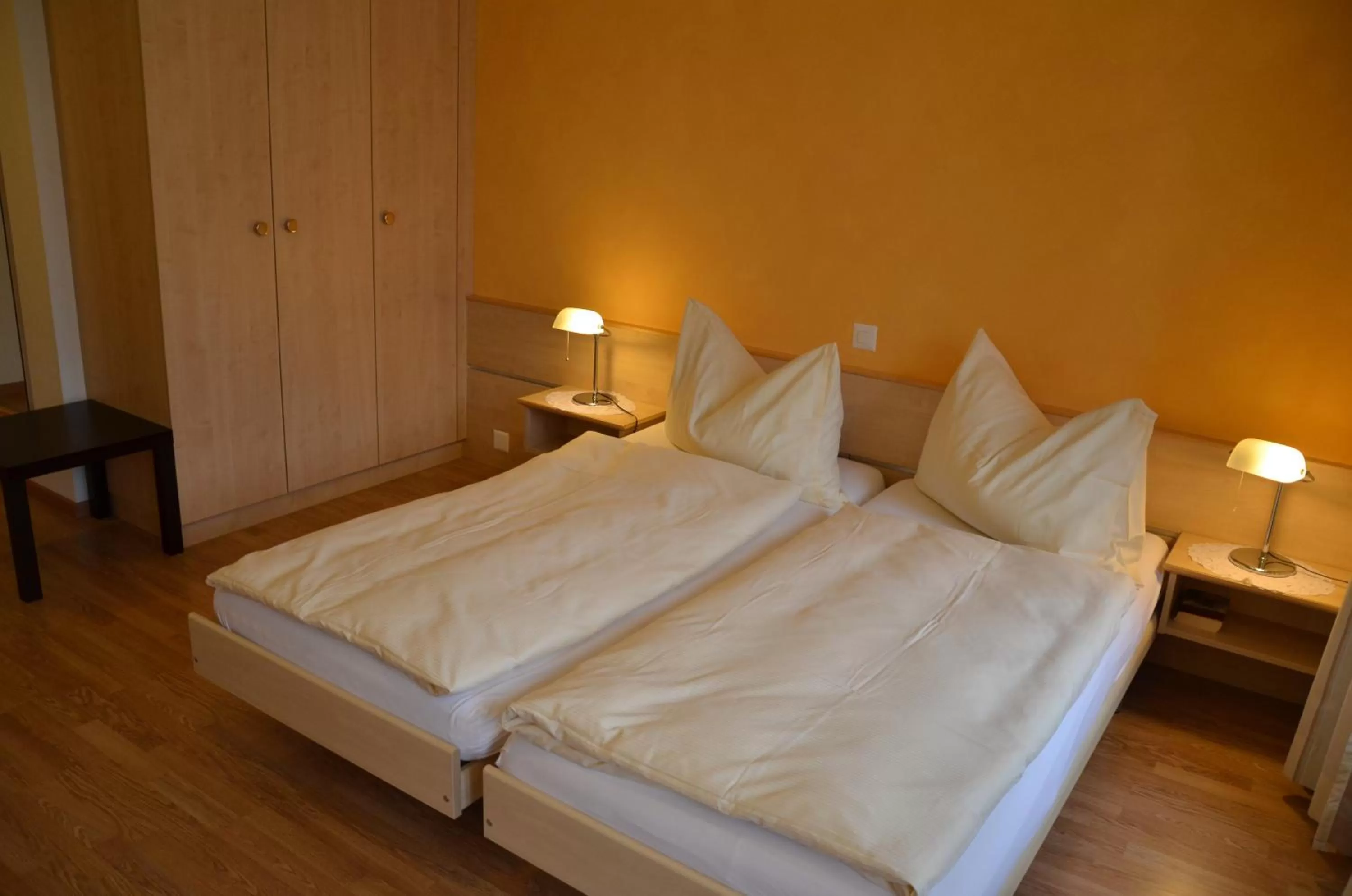 Bedroom, Bed in Gasthaus zum Löwen