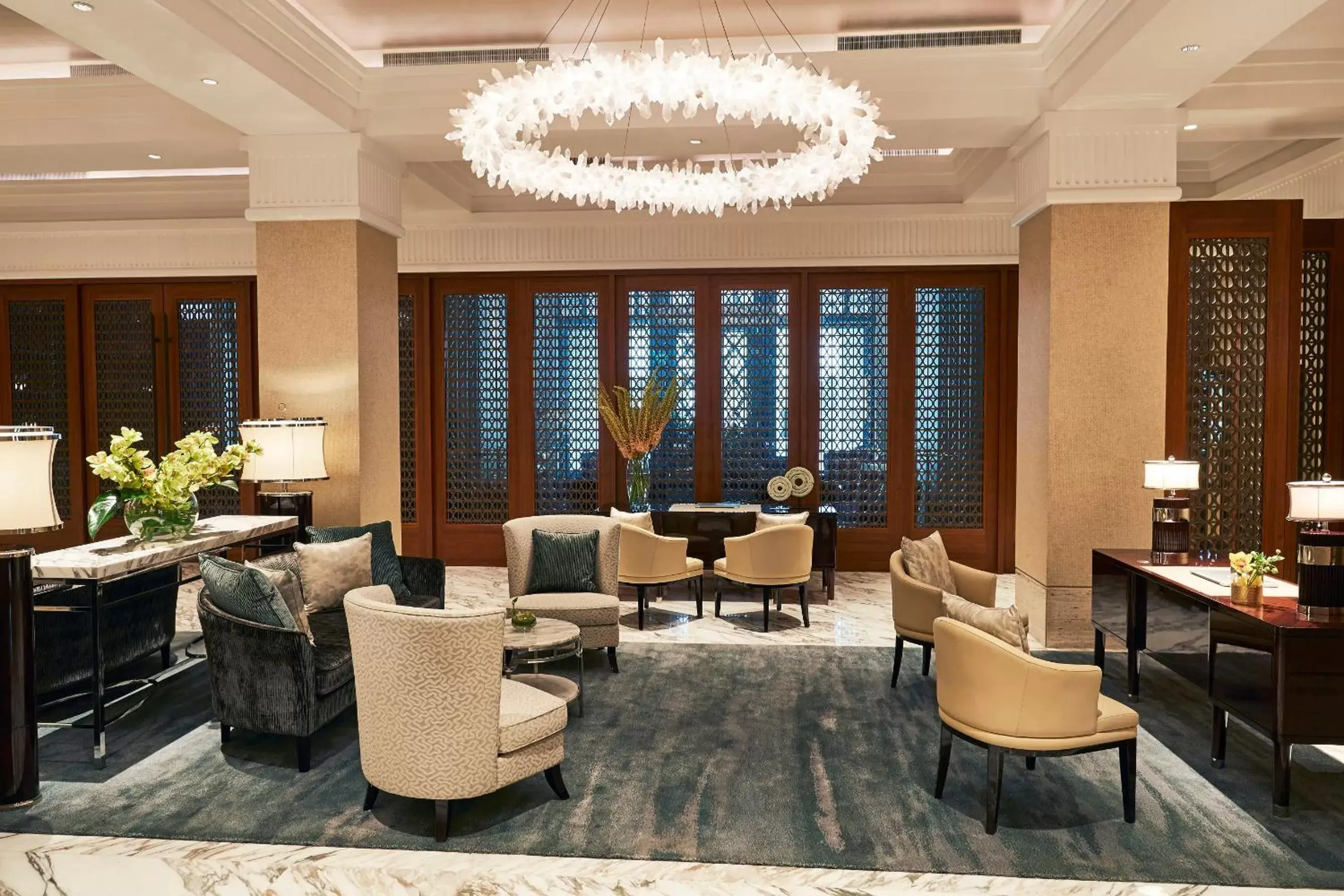 Lobby or reception, Lounge/Bar in The Capitol Kempinski Hotel Singapore