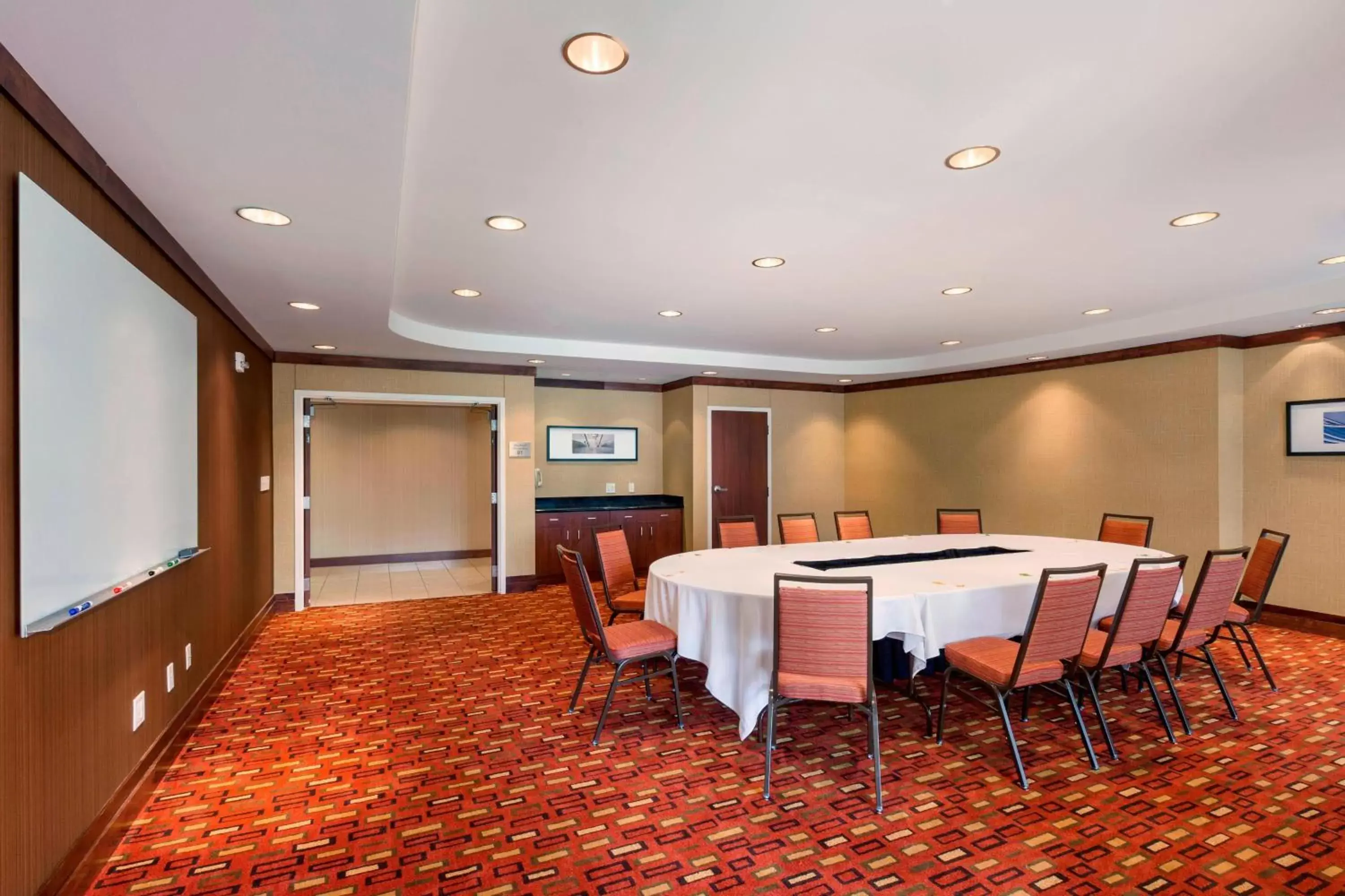 Meeting/conference room, Business Area/Conference Room in Courtyard by Marriott Junction City