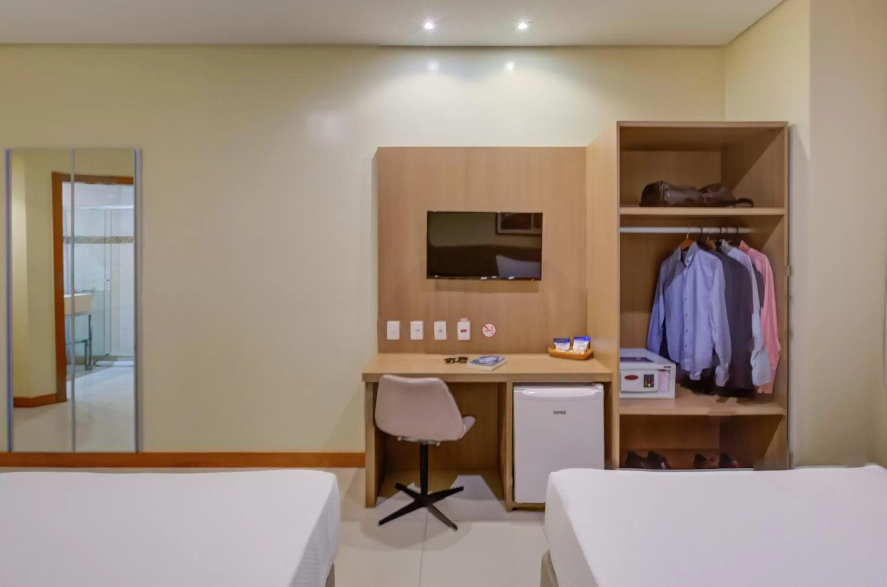 TV and multimedia, Bed in Rio Aeroporto Hotel Galeão TV and multimedia, Bed in Rio Aeroporto Hotel Galeão