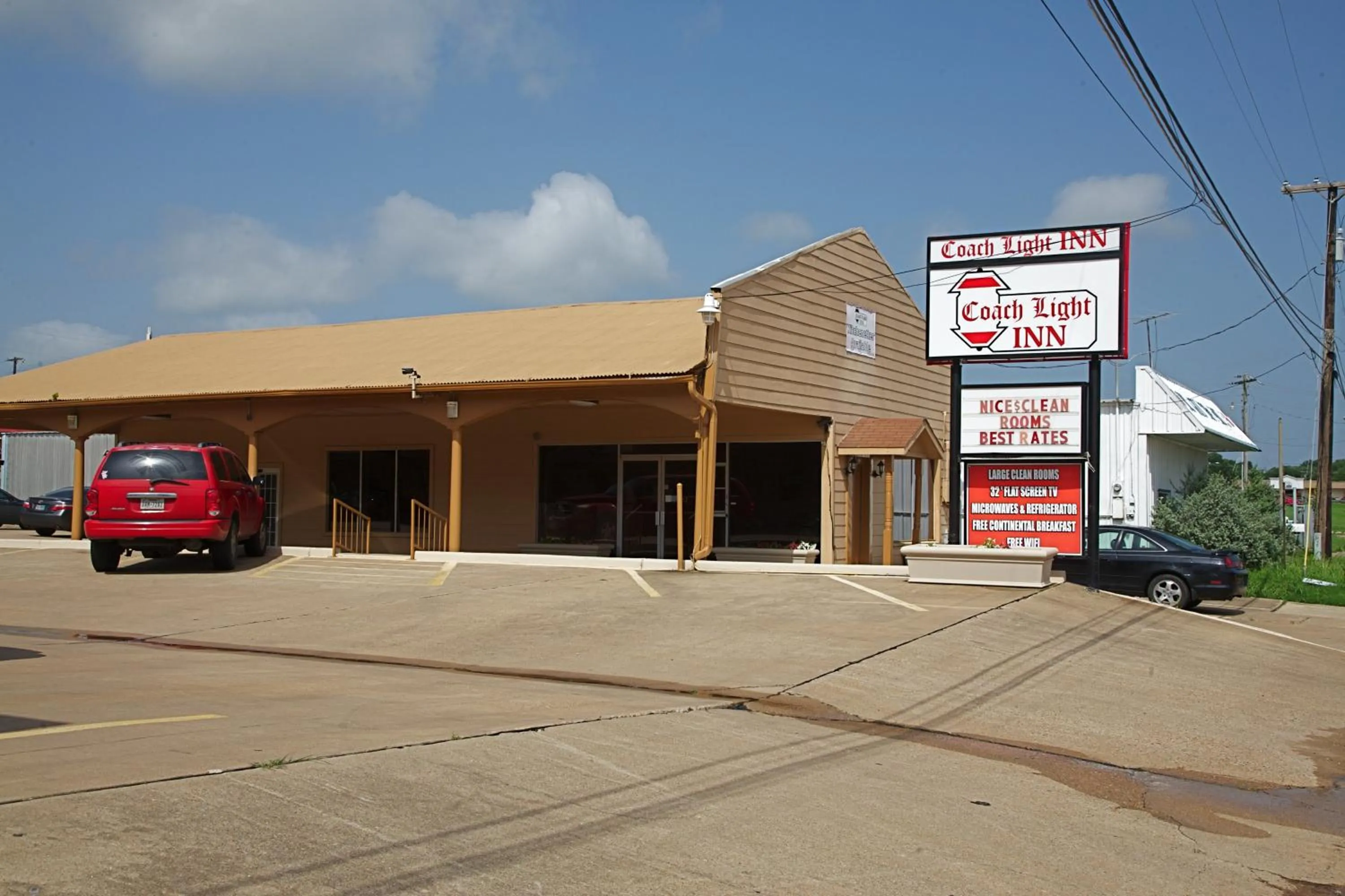 Property building in Coach Light Inn