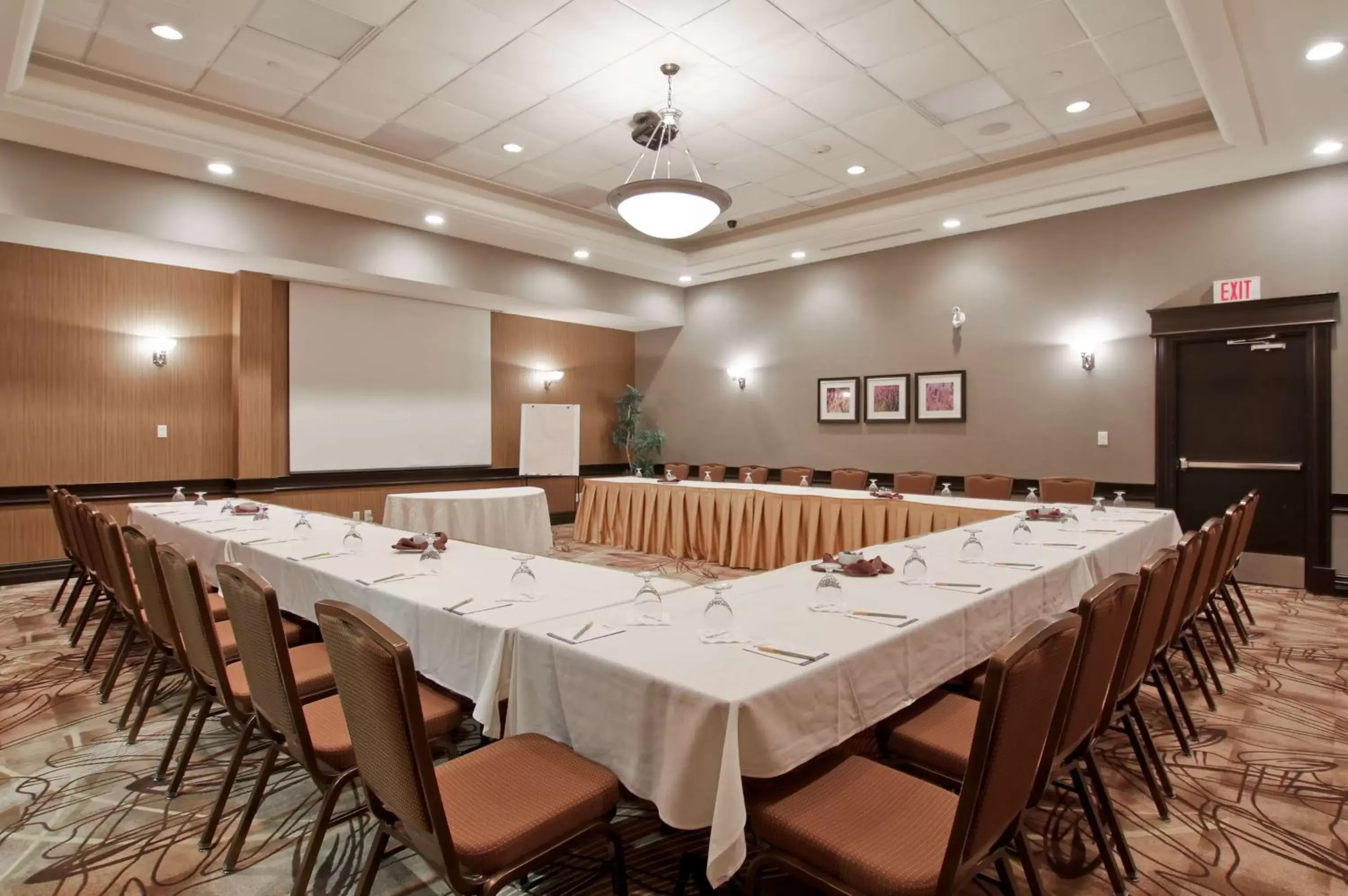 Meeting/conference room in Hilton Garden Inn Toronto/Ajax