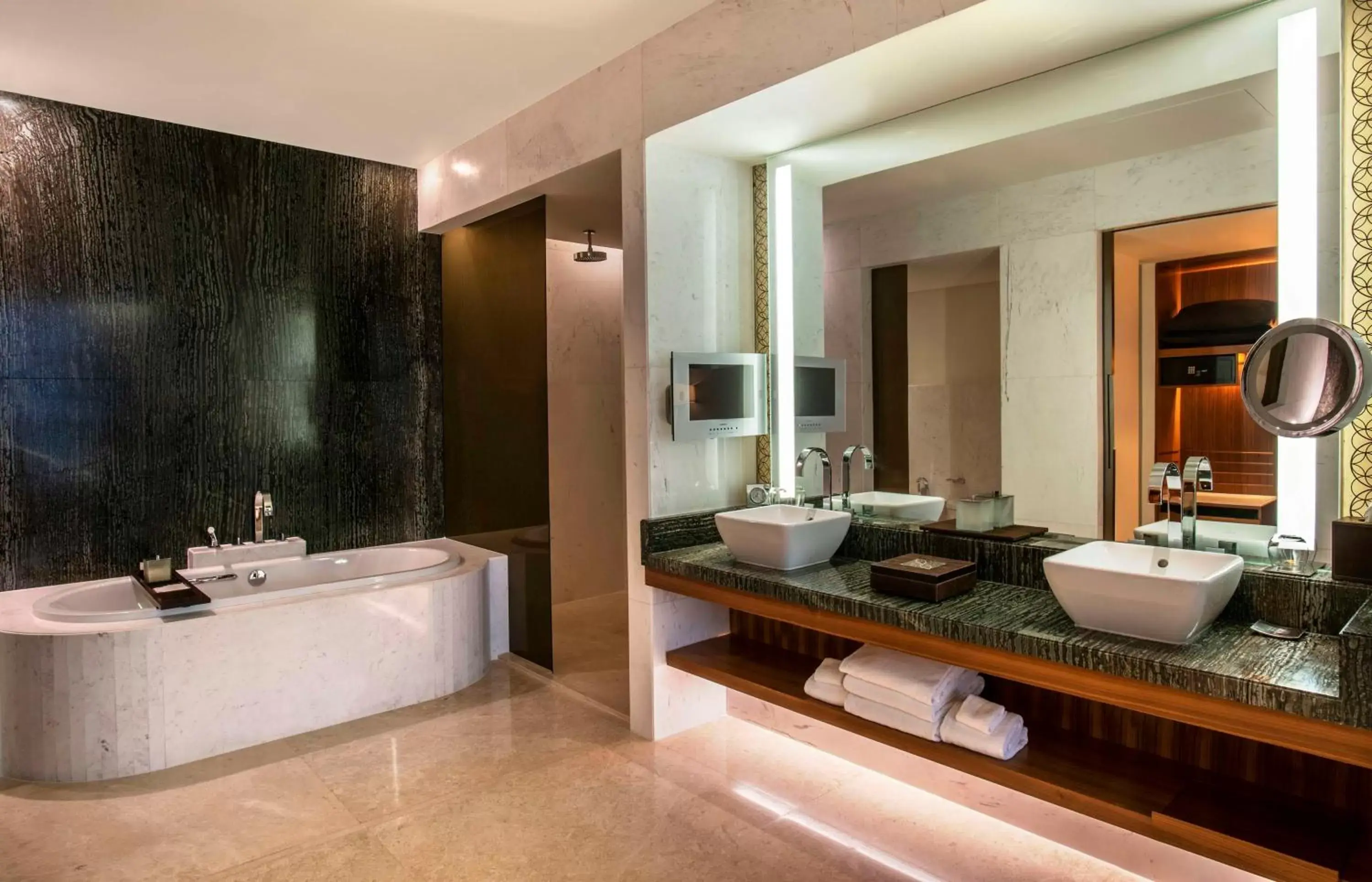 Bathroom in Park Hyatt Abu Dhabi Hotel and Villas