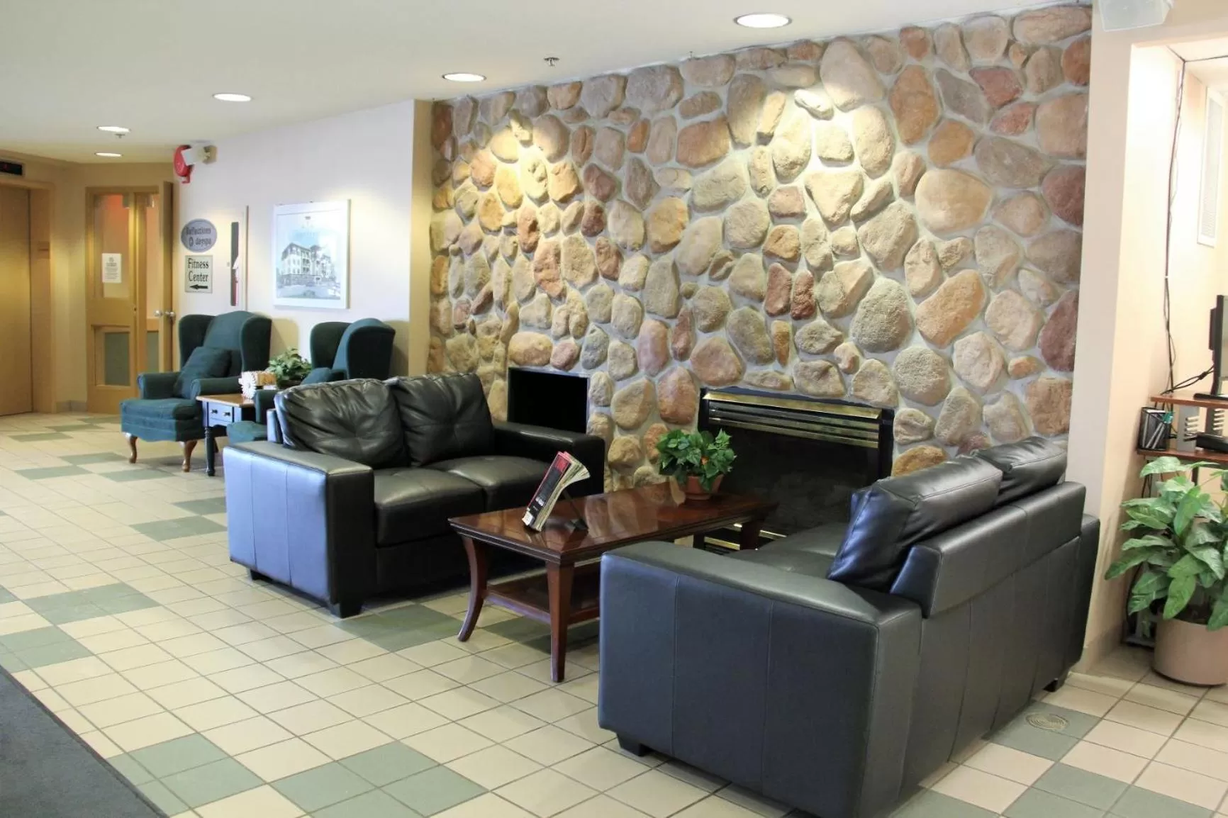 Lobby or reception in Travelodge by Wyndham Lacombe