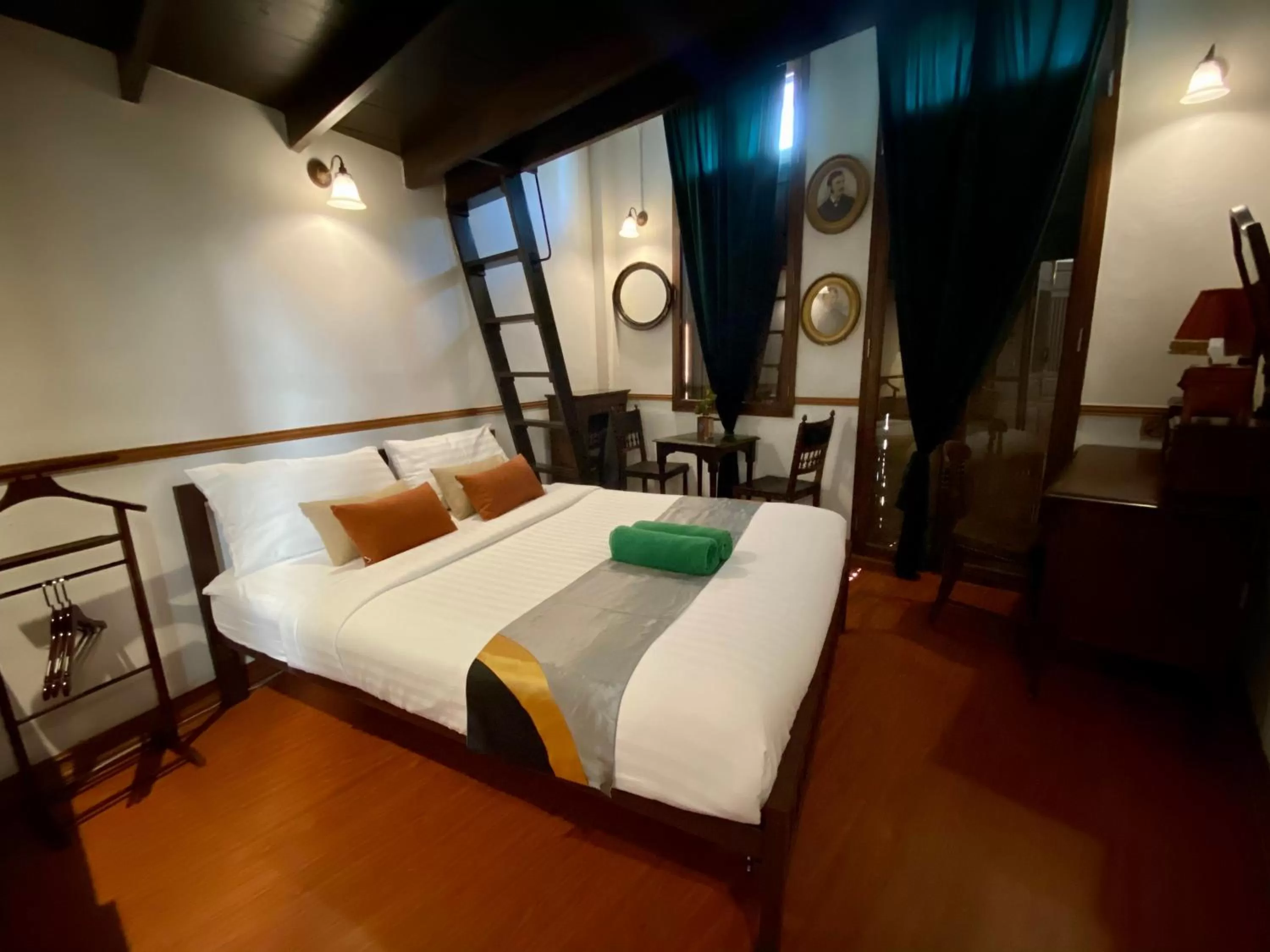 Bed in 103 - Bed and Brews