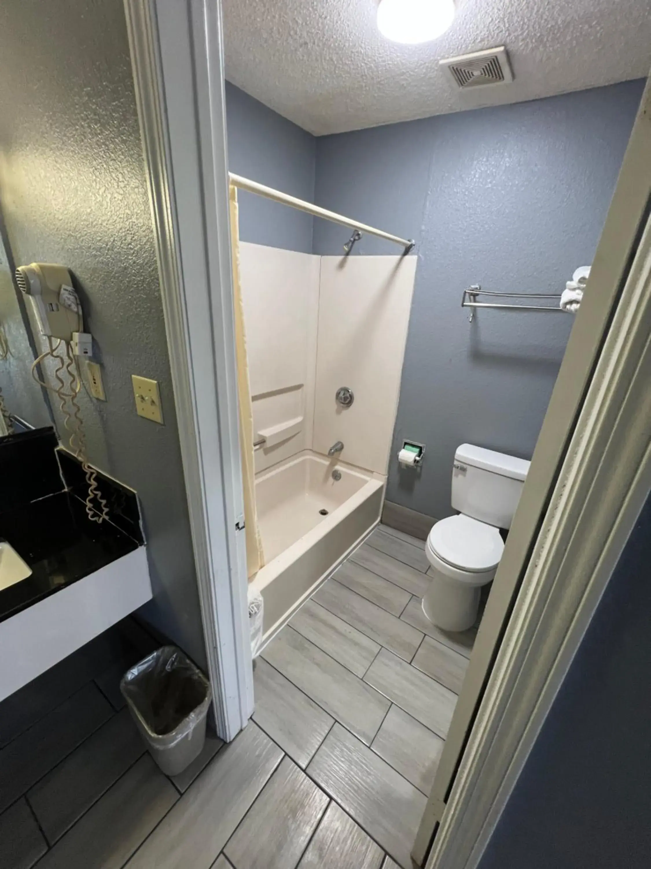 Double Room with Two Double Beds - Smoking in Executive Inn and Suites - Jackson Double Room with Two Double Beds - Smoking in Executive Inn and Suites - Jackson