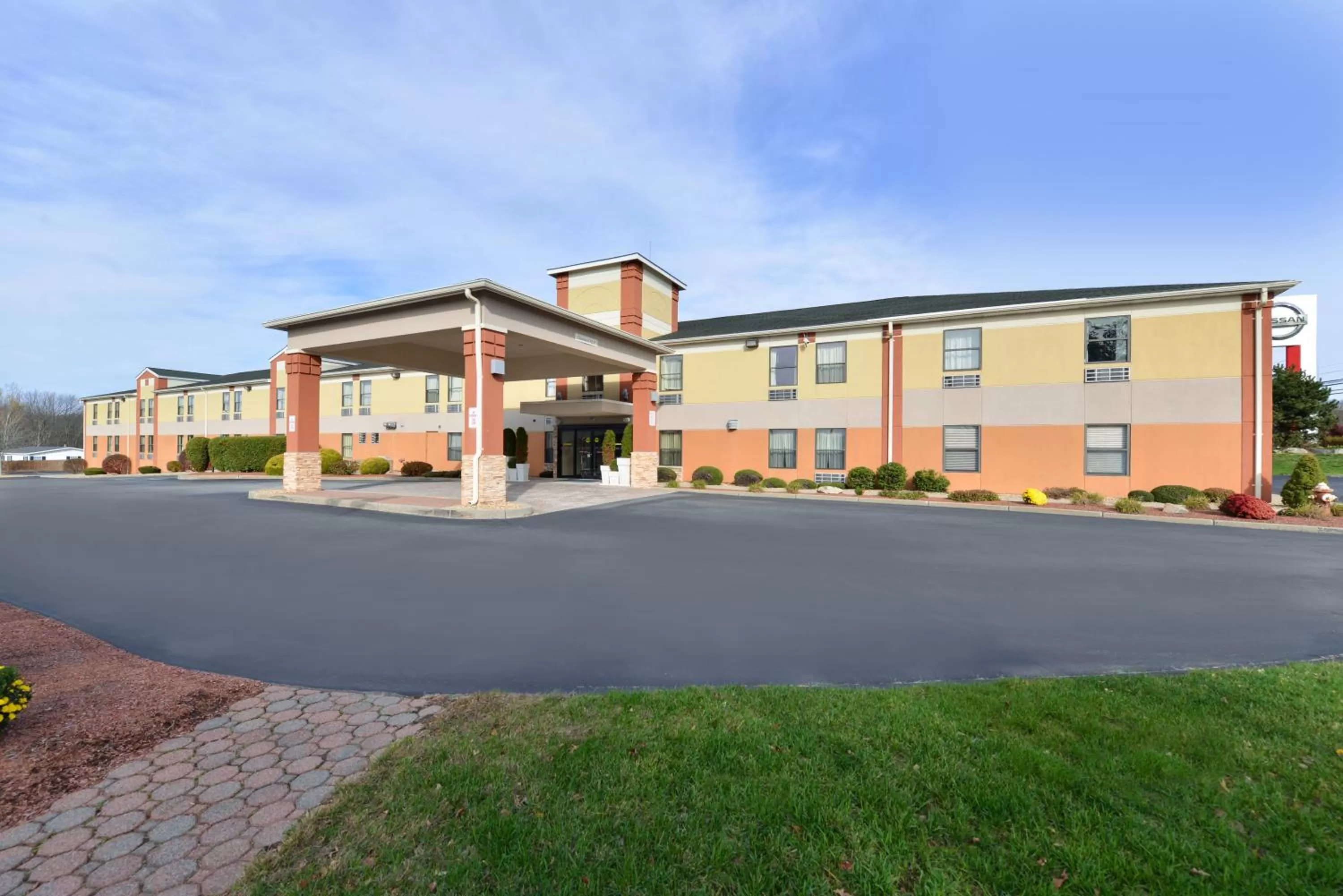 Property building in Best Western North Attleboro - Providence Beltway