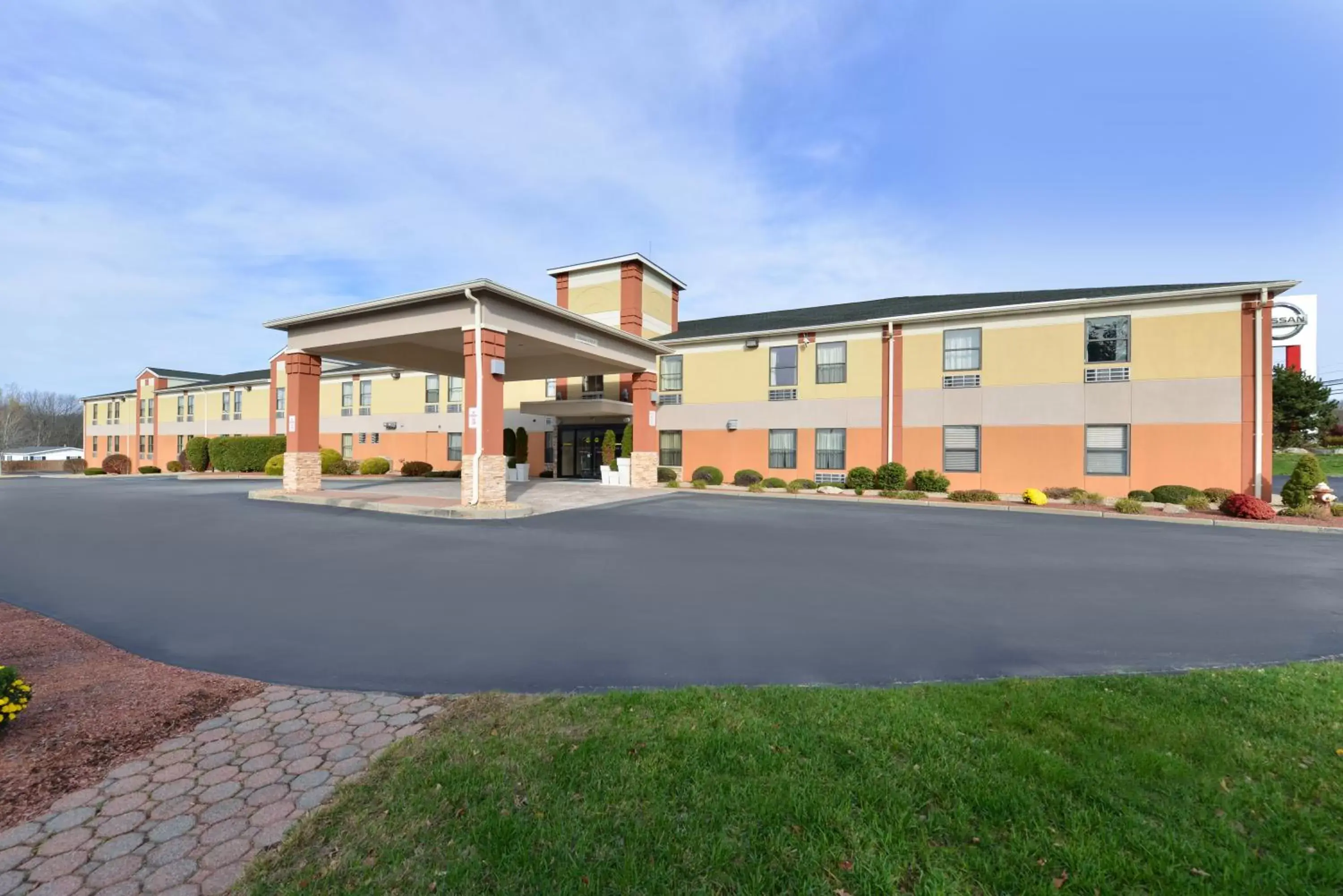 Property Building in Best Western North Attleboro - Providence Beltway