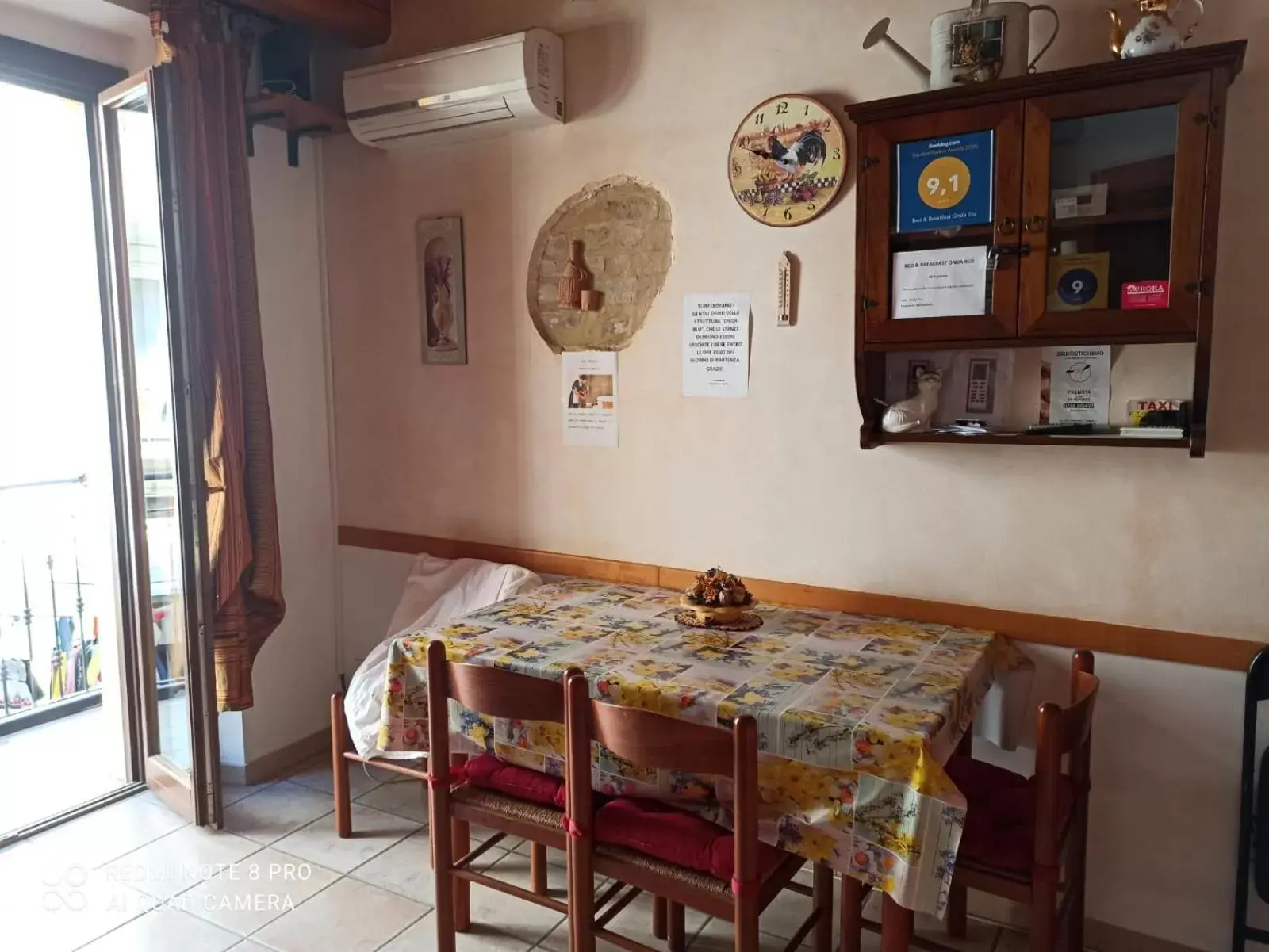 Dining Area in Bed & Breakfast Onda Blu